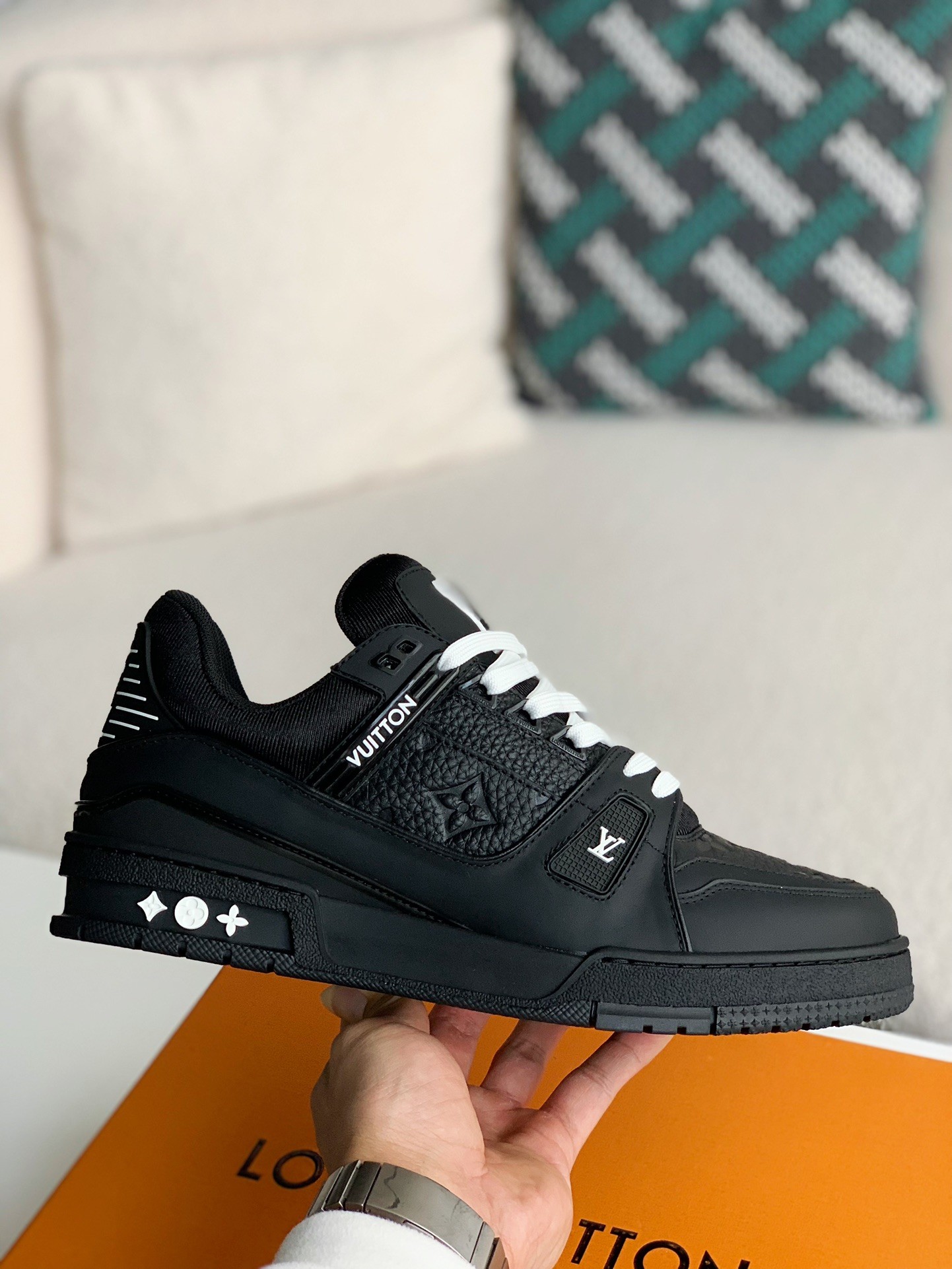 LOUIS VUITTON RUNNER TATIC sneakers