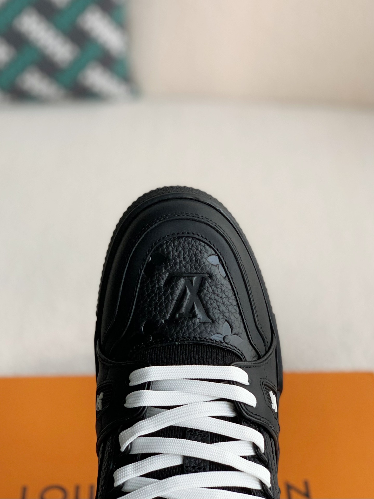 LOUIS VUITTON RUNNER TATIC sneakers