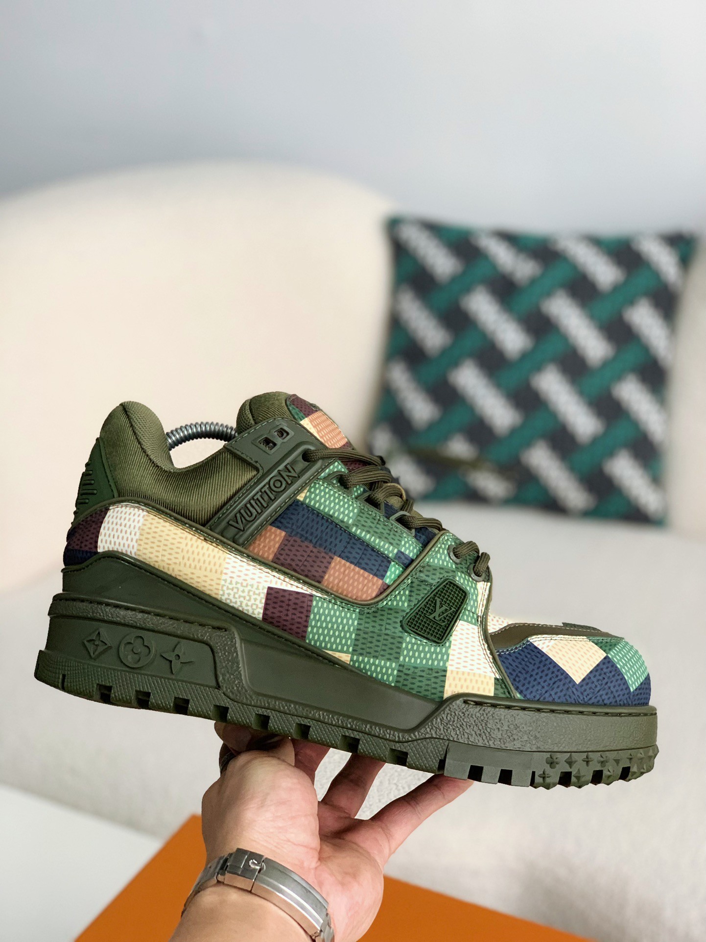 LOUIS VUITTON TRAINER MAXI SNEAKERS