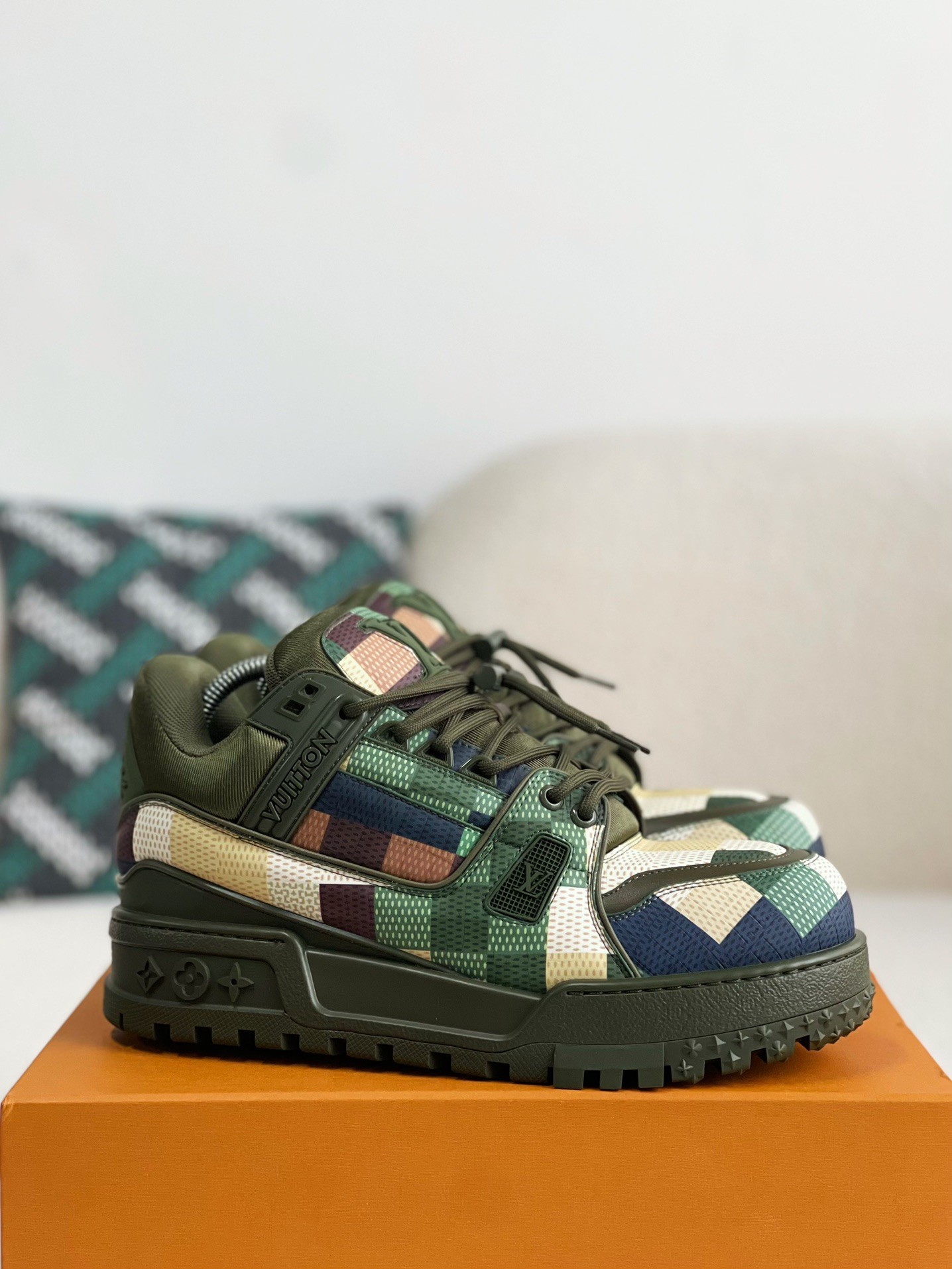 LOUIS VUITTON TRAINER MAXI SNEAKERS