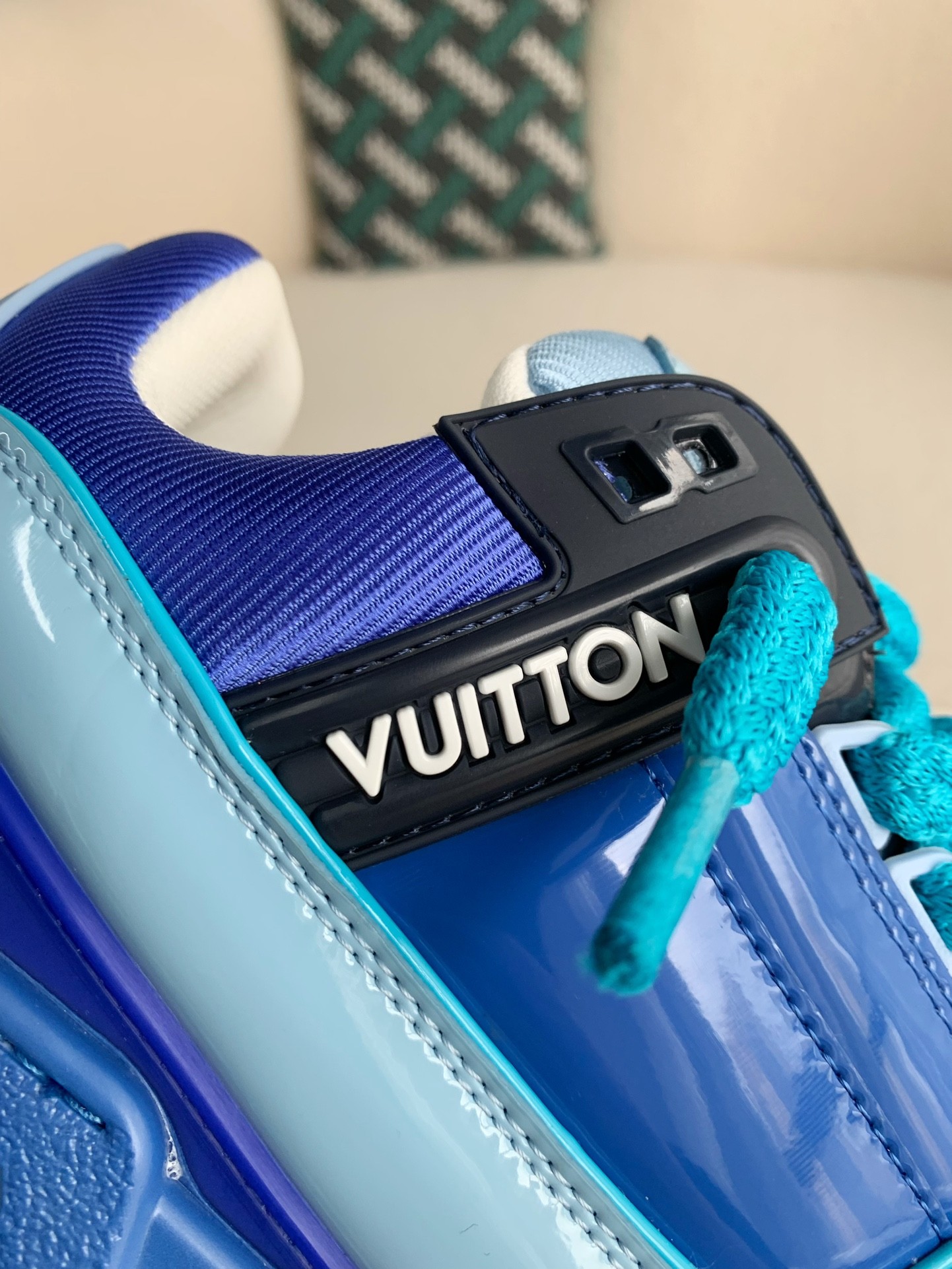 LOUIS VUITTON TRAINER MAXI SNEAKERS