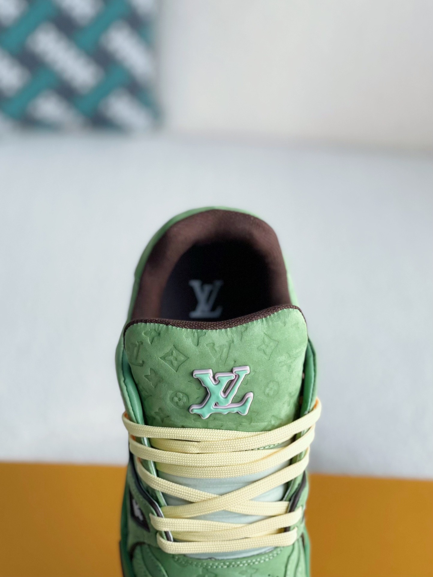 LOUIS VUITTON SNEAKERS