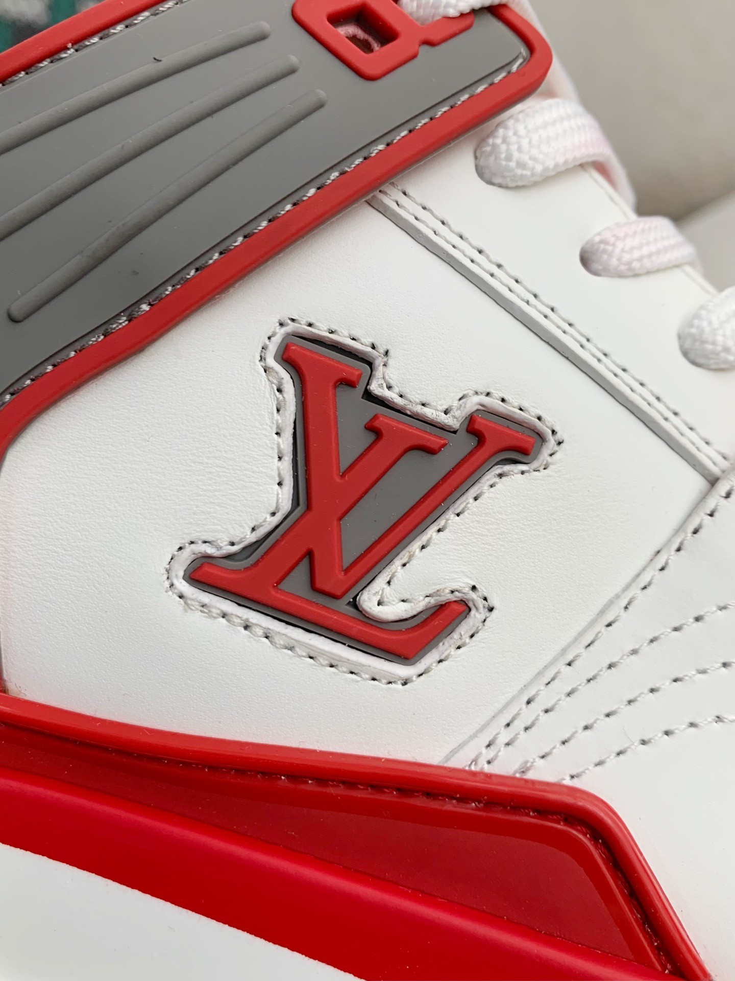 LOUIS VUITTON TRAINER SNEAKERS