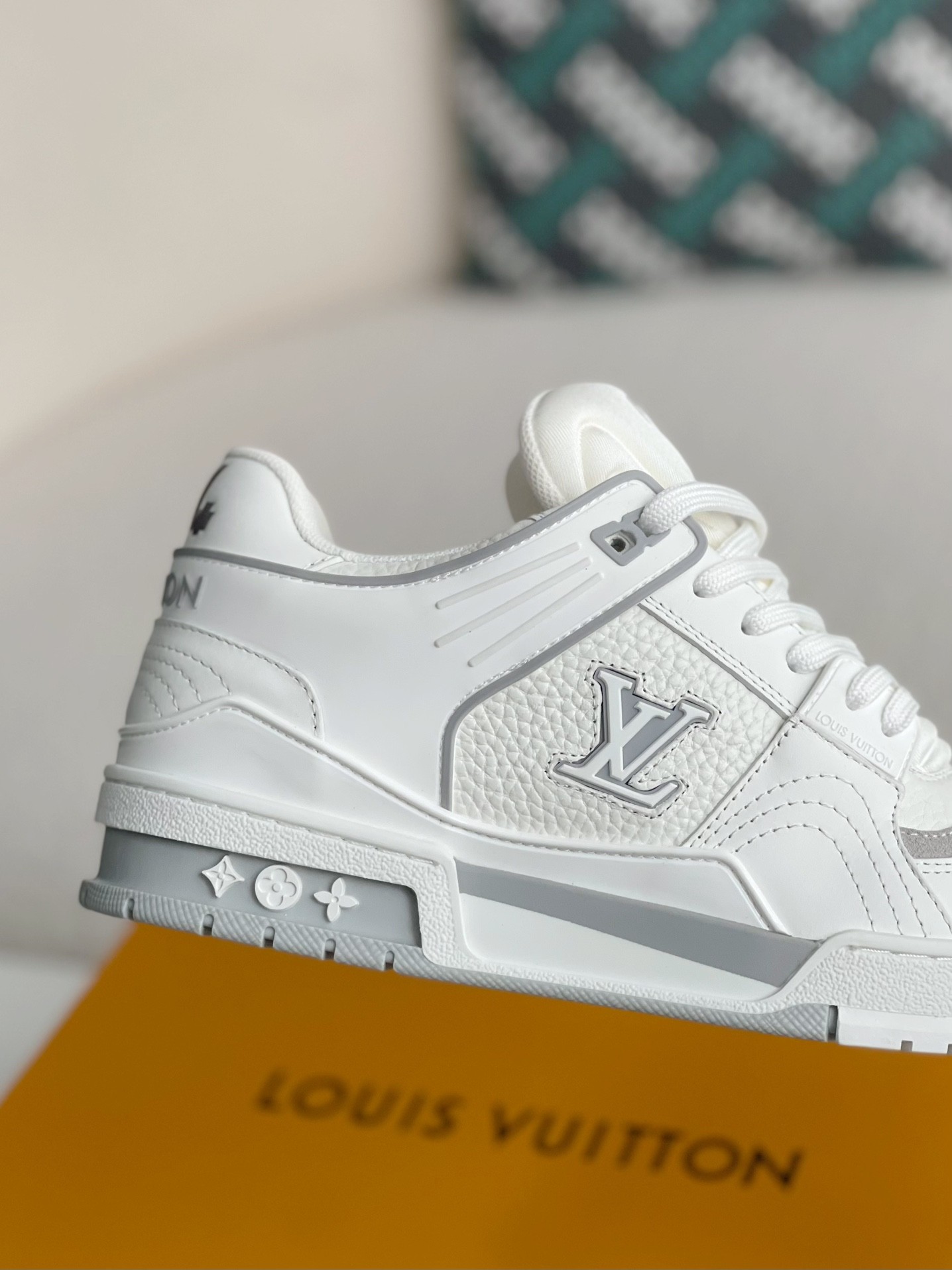 LOUIS VUITTON TRAINER SNEAKERS