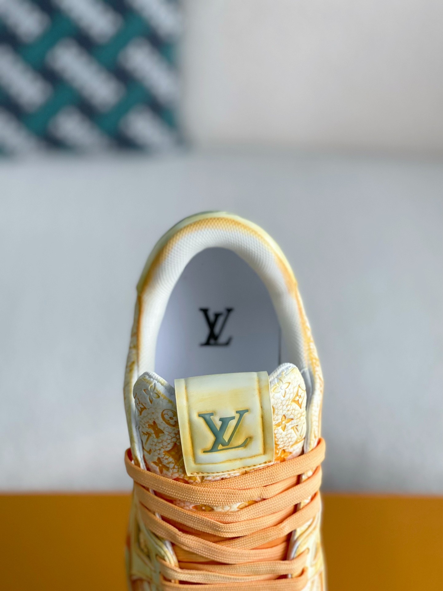 LOUIS VUITTON SNEAKERS