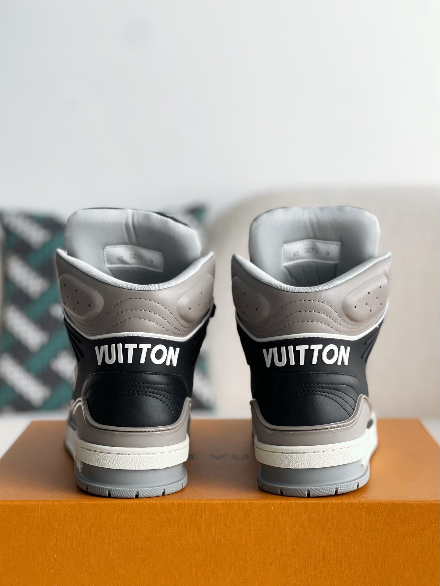 LOUIS VUITTON TRAINER SNEAKERS