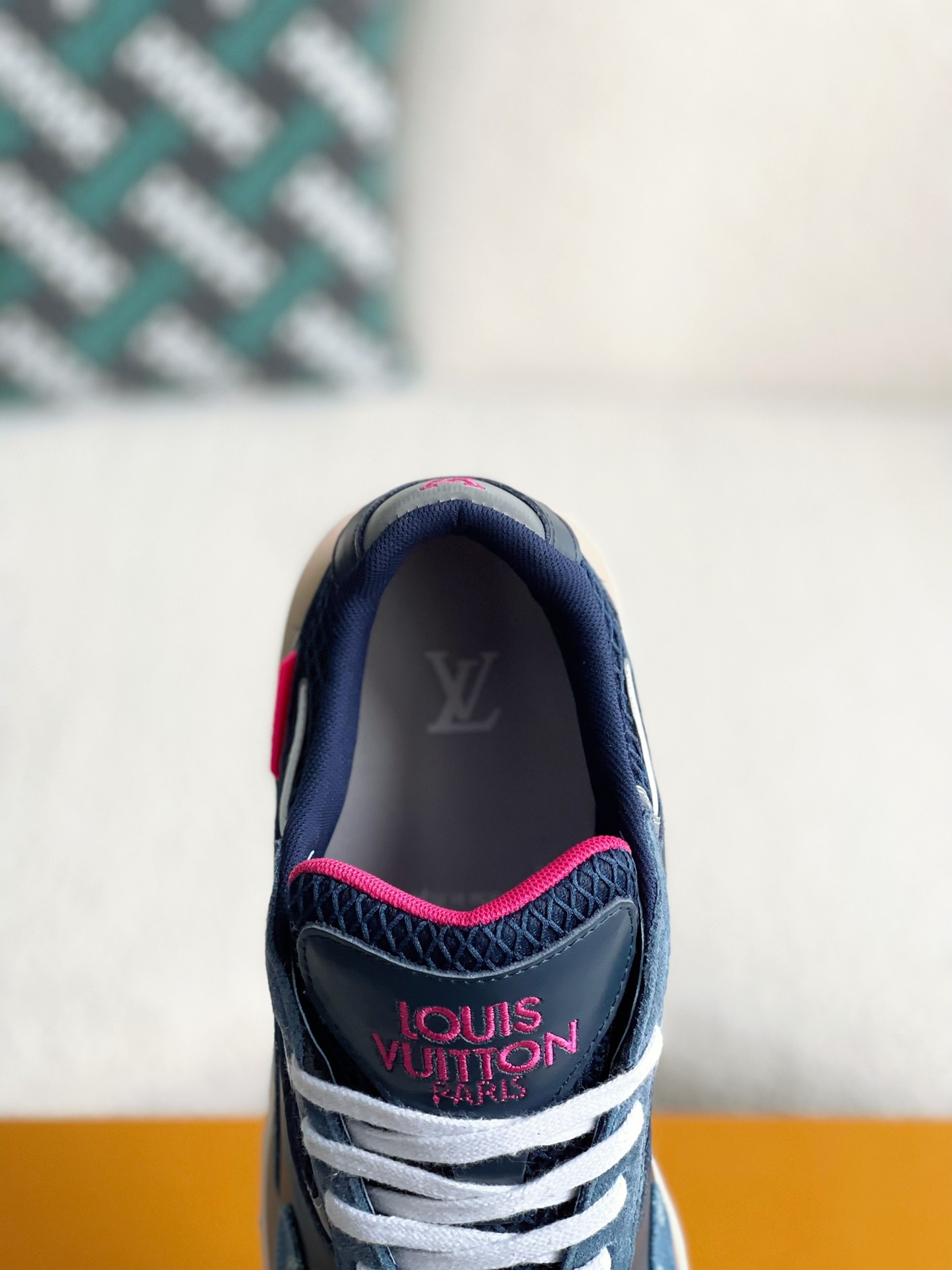 LOUIS VUITTON Low-top running shoes