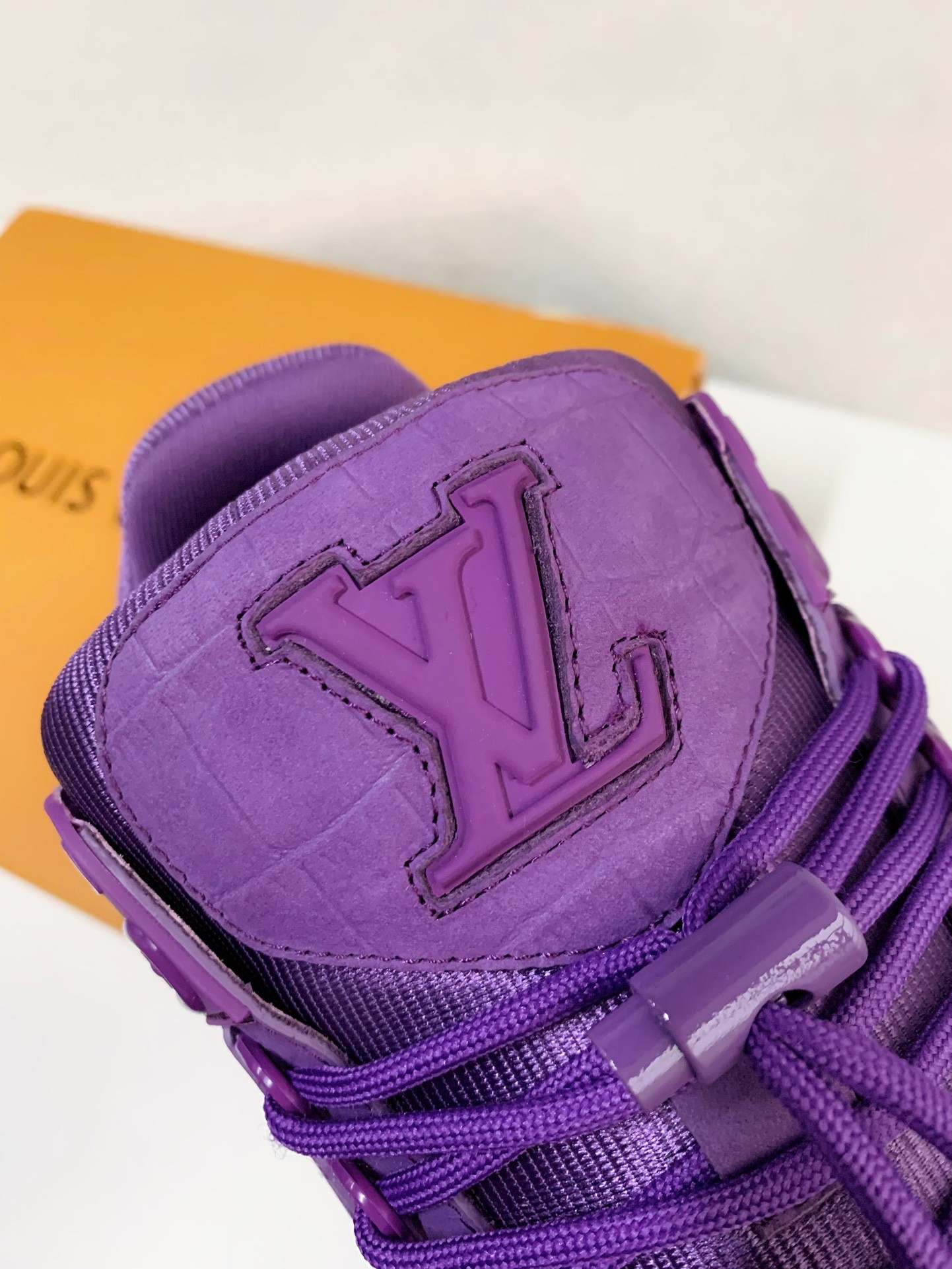 LOUIS VUITTON TRAINER MAXI SNEAKERS