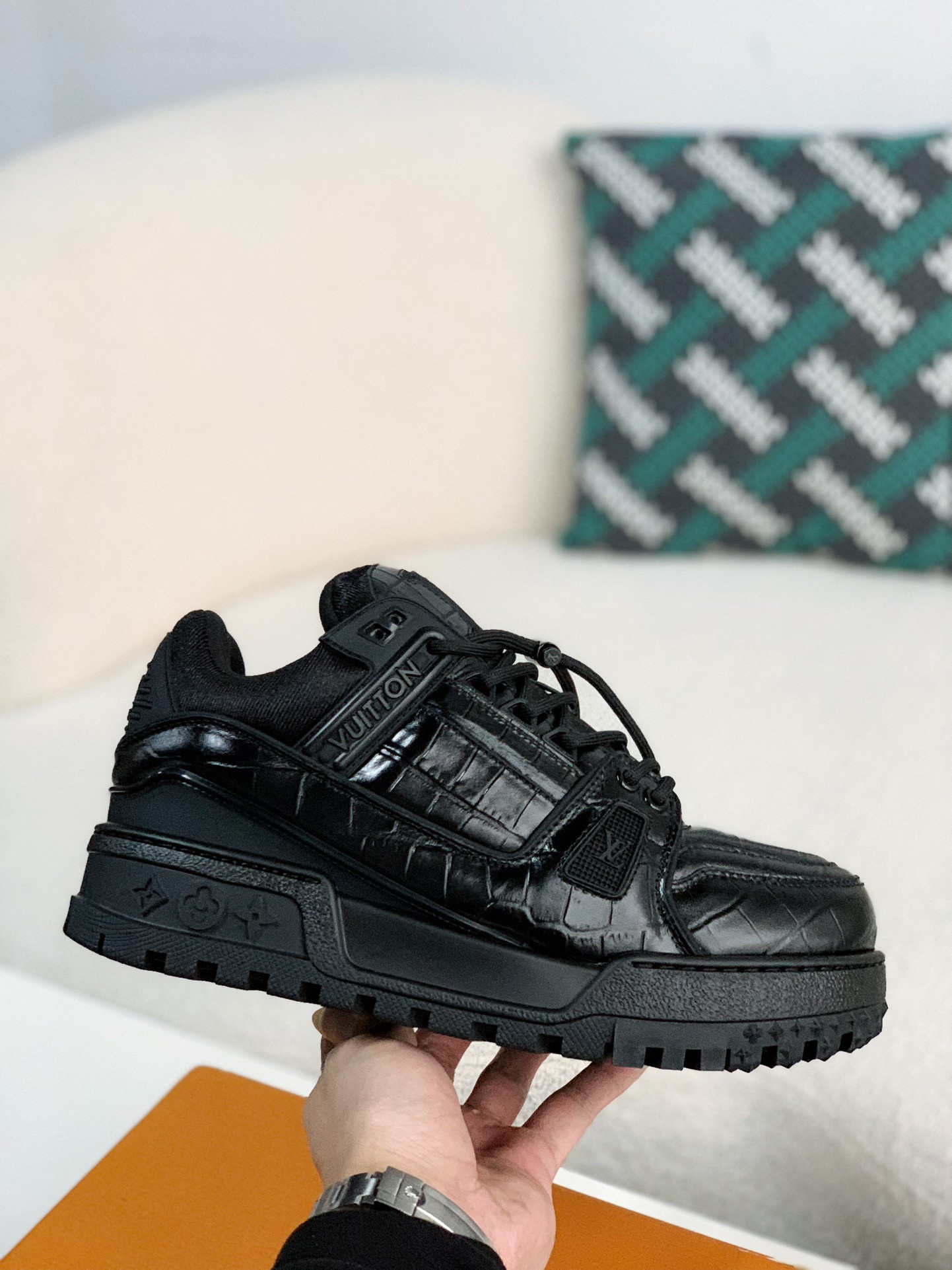 LOUIS VUITTON TRAINER MAXI SNEAKERS