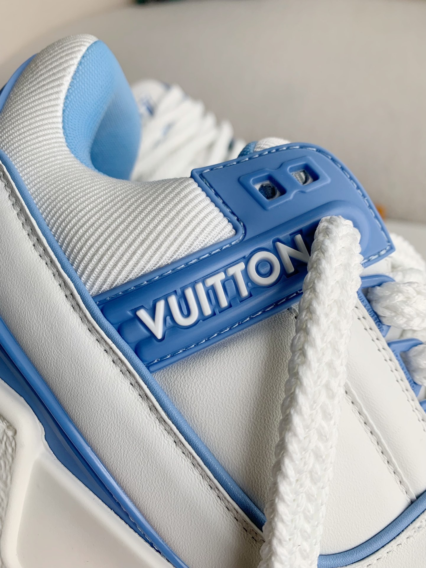 LOUIS VUITTON TRAINER MAXI SNEAKERS