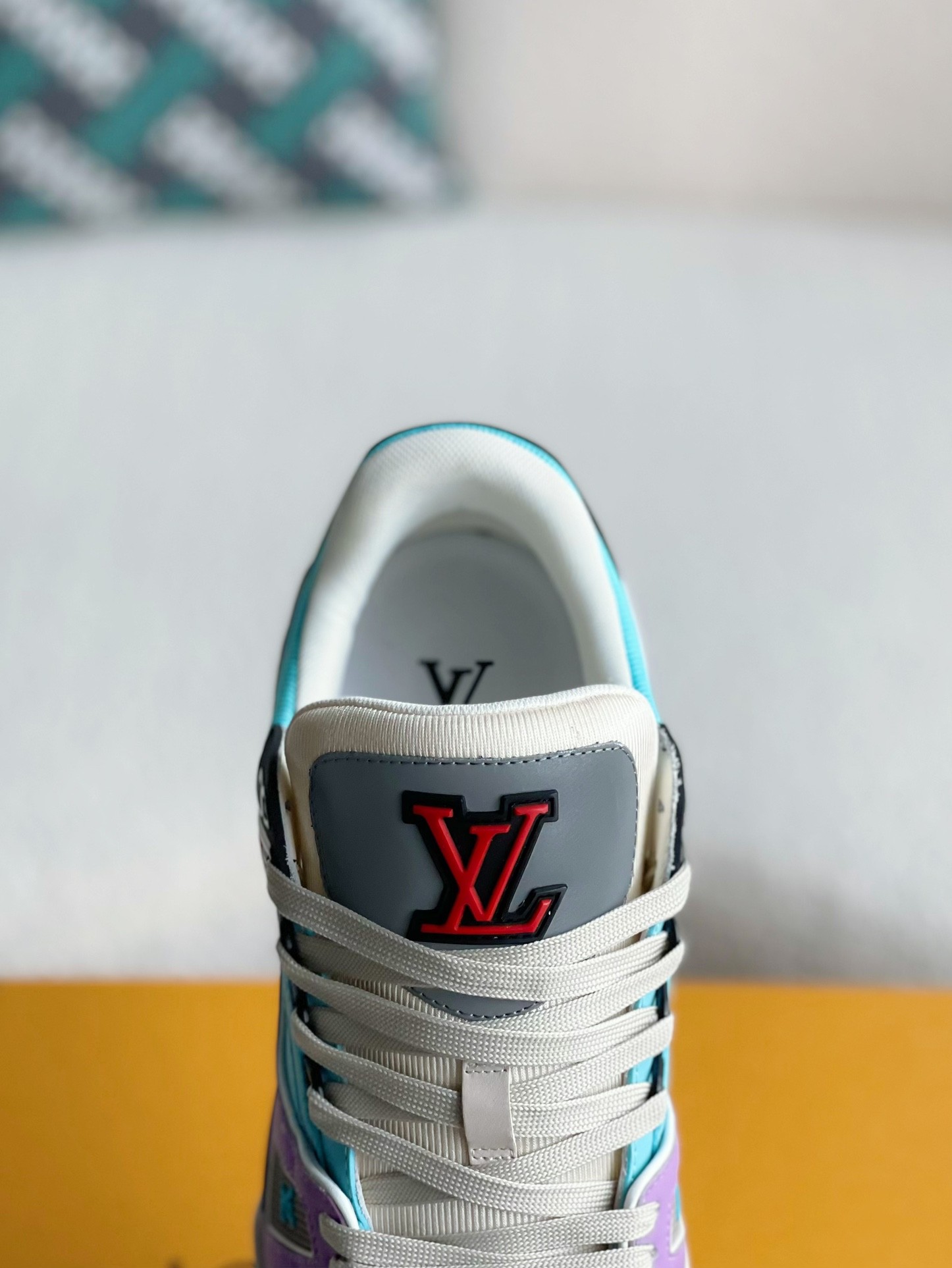 LOUIS VUITTON RUNNER TATIC sneakers