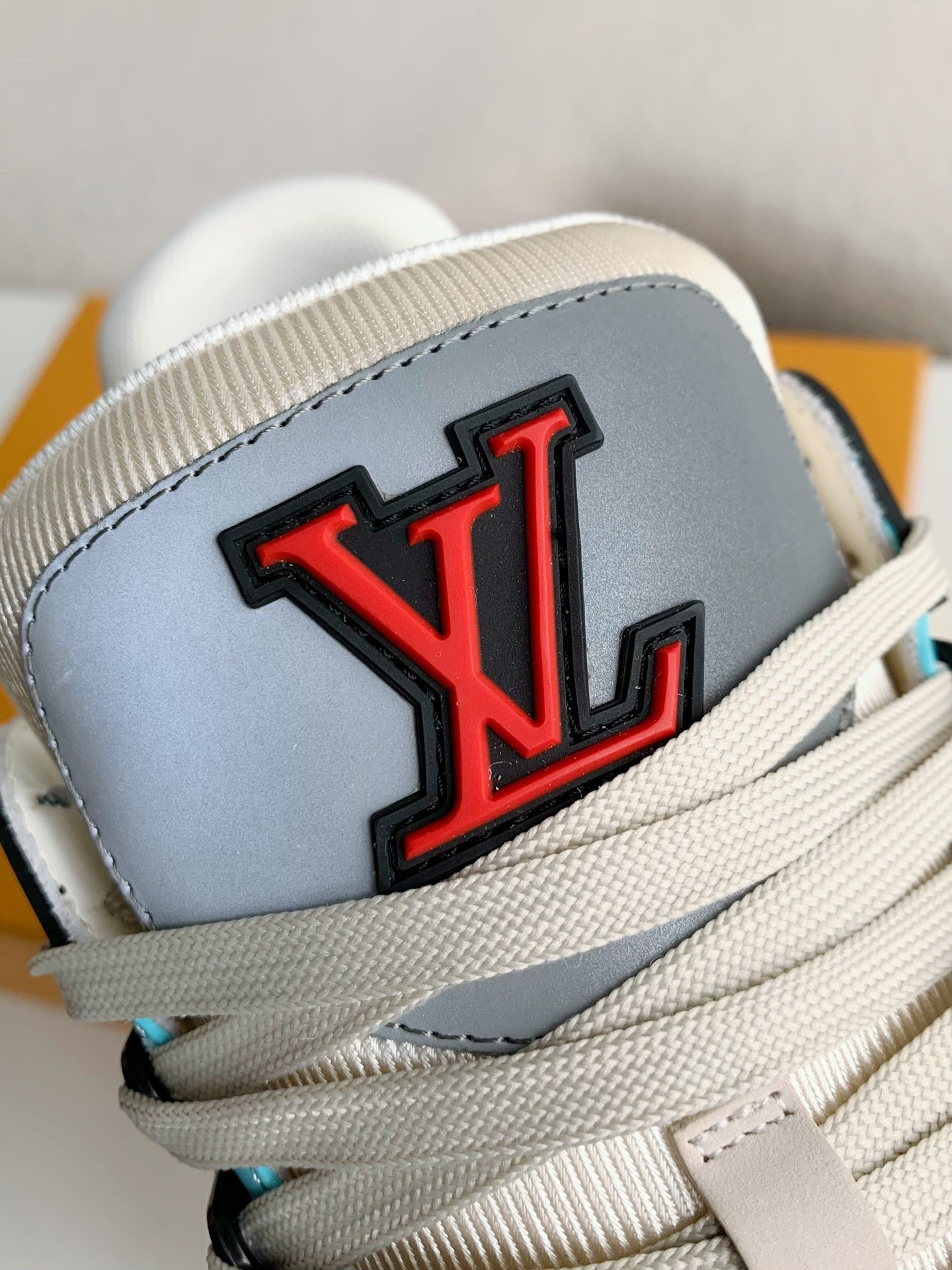 LOUIS VUITTON RUNNER TATIC sneakers