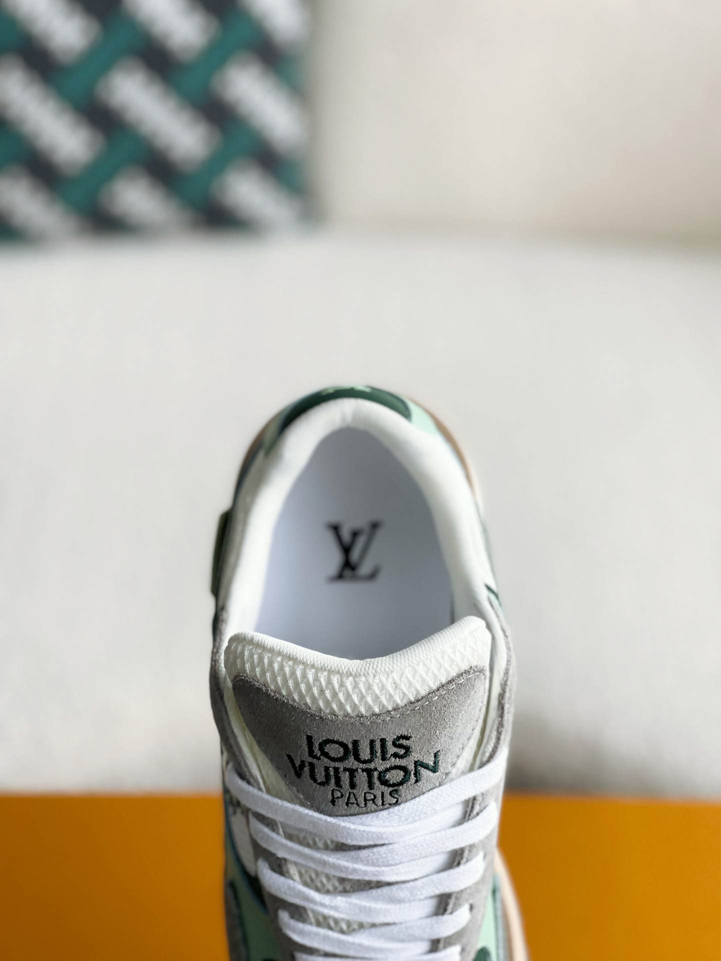 LOUIS VUITTON Low-top running shoes