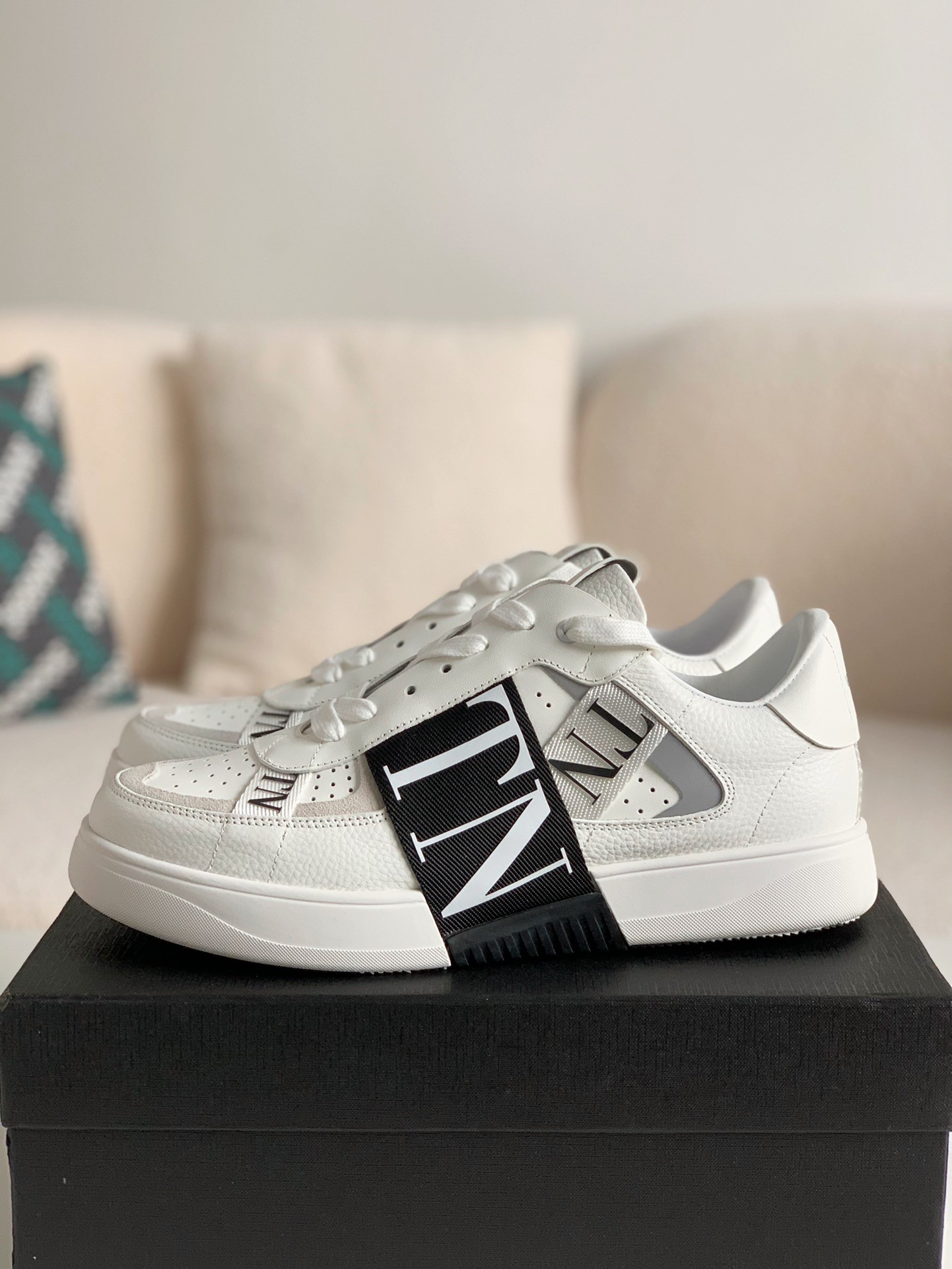 Valentino Sneakers