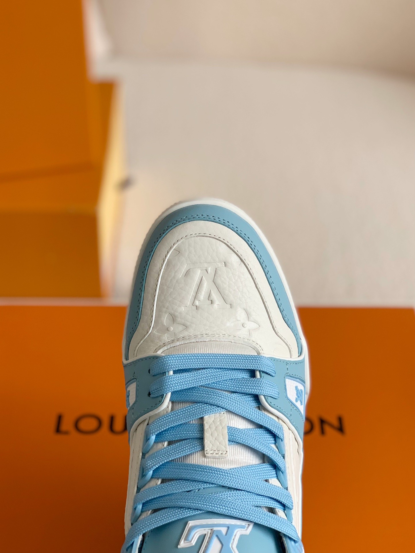 LOUIS VUITTON TRAINER SNEAKERS