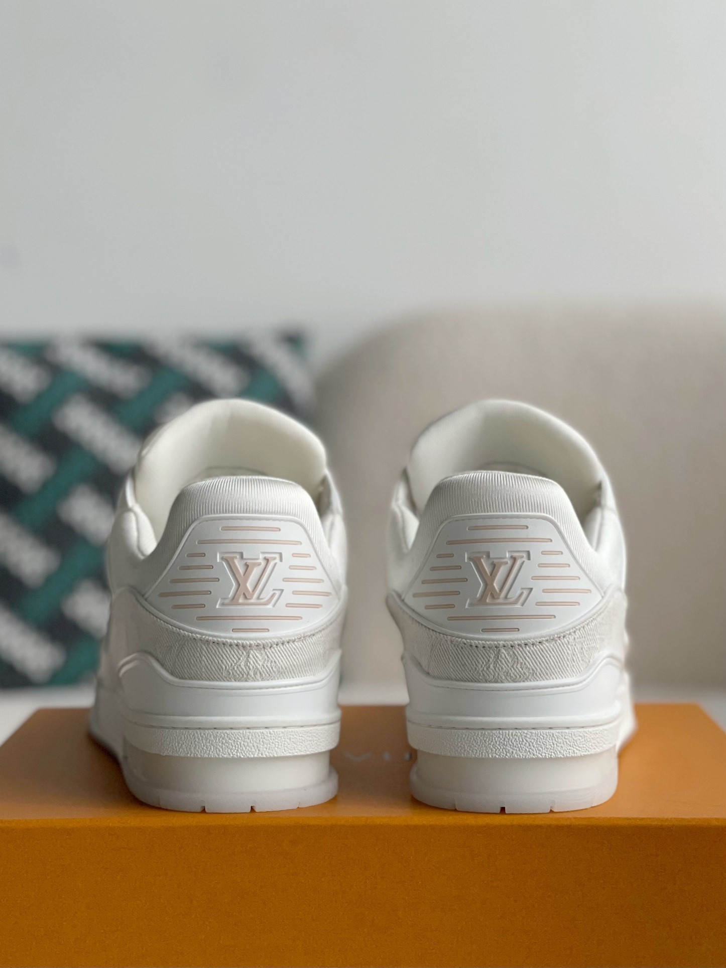 LOUIS VUITTON TRAINER 1A8FN8 Sneakers LOUIS VUITTON TRAINER 1A8FN8 Sneakers  Yellow /White  Leather and Denim LV Trainer Sneakers