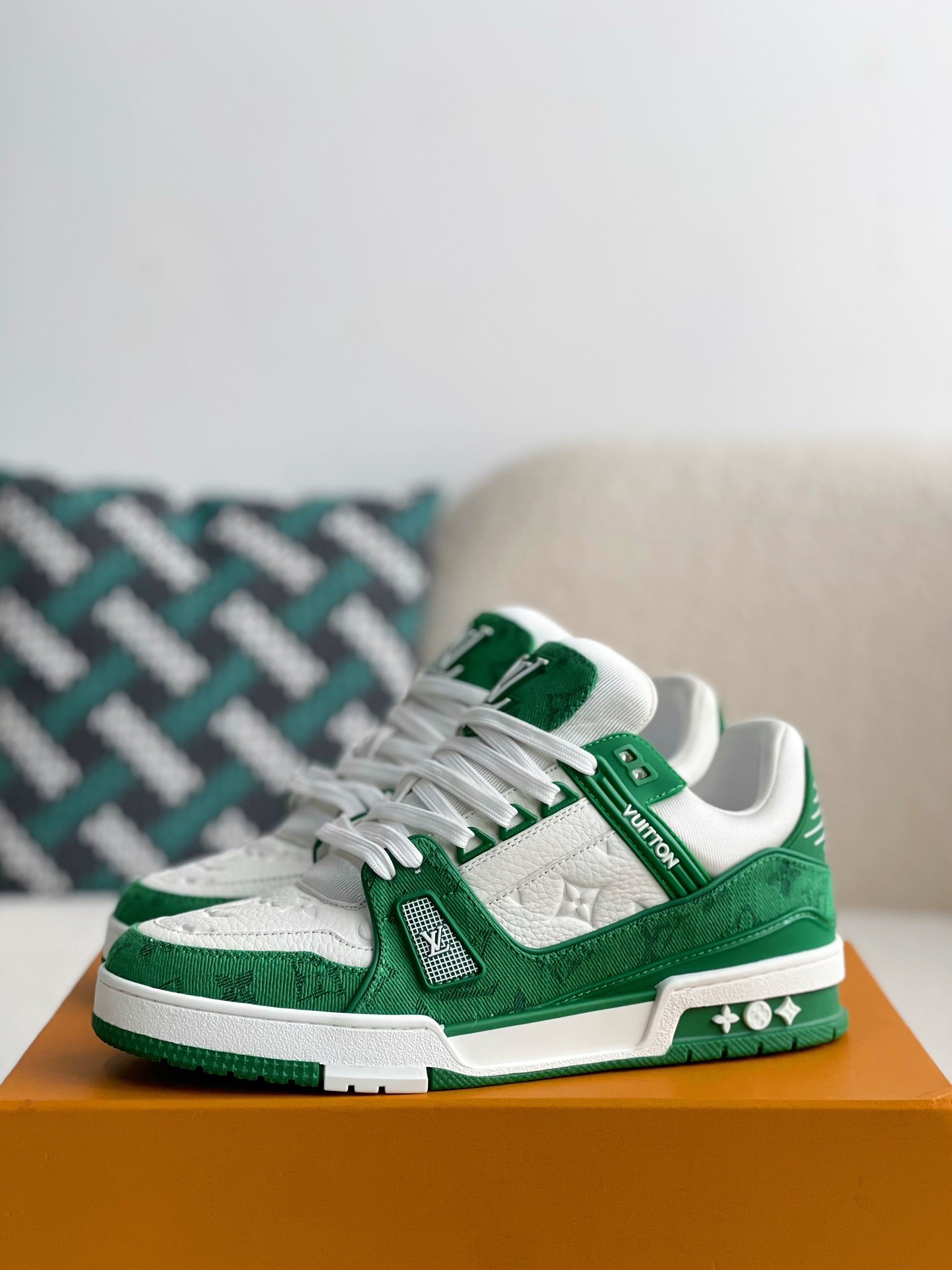 LOUIS VUITTON TRAINER 1A8FN8 Sneakers Green /White  Leather and Denim LV Trainer Sneakers