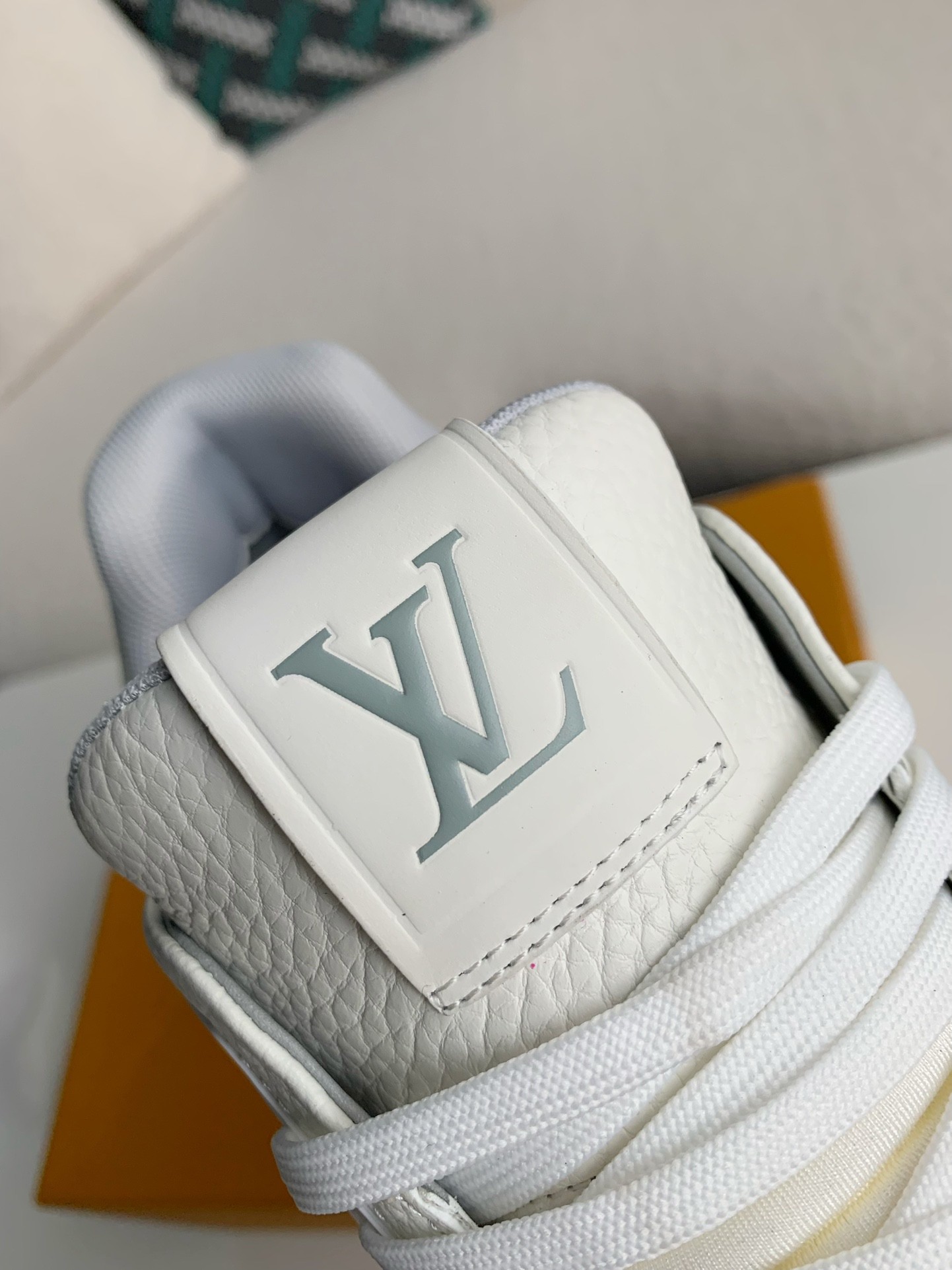 LOUIS VUITTON TRAINER Sneakers Top quality