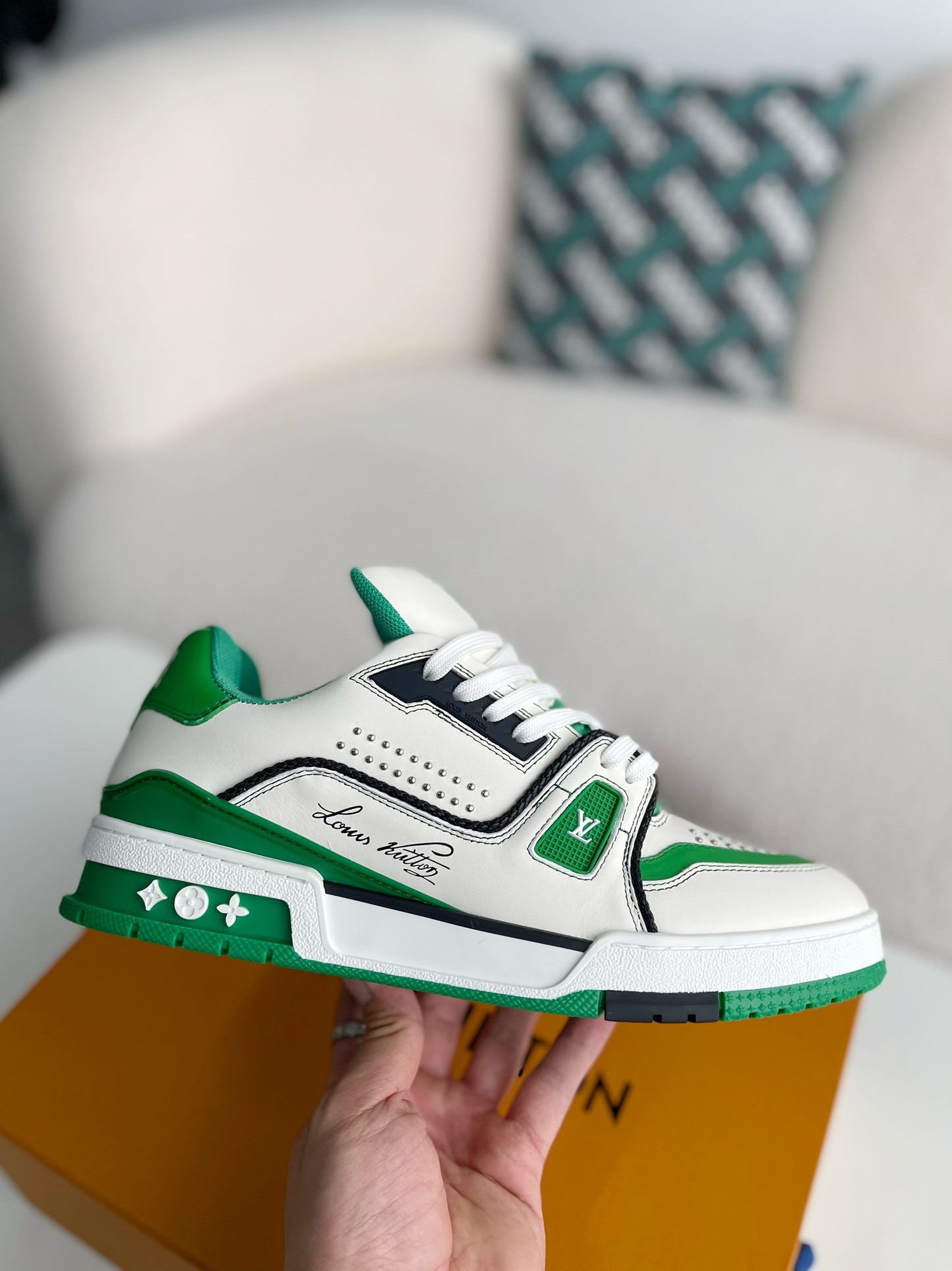 LOUIS VUITTON TRAINER SNEAKERS