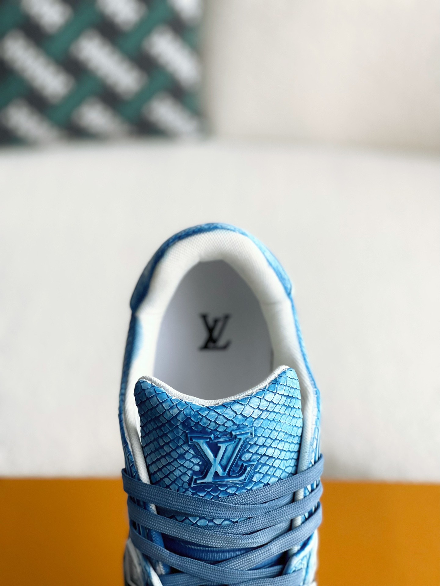 LOUIS VUITTON TRAINER SNEAKERS