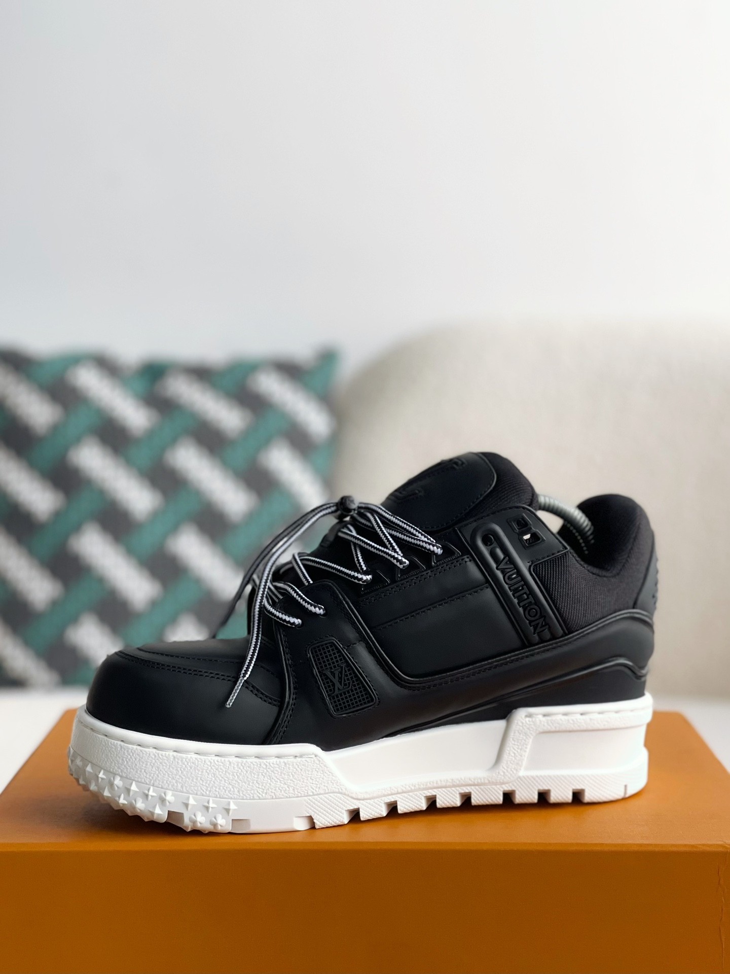 LOUIS VUITTON TRAINER Maxi SNEAKERS