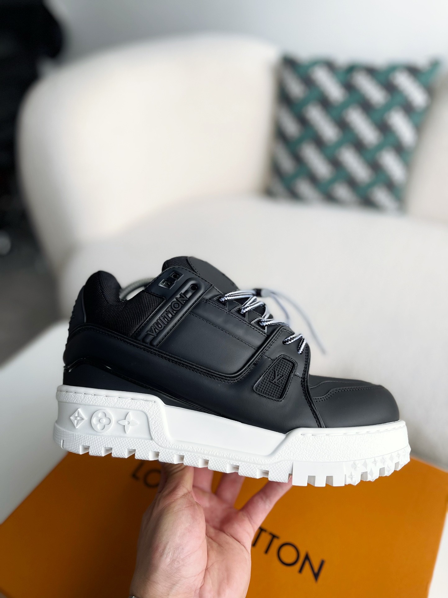 LOUIS VUITTON TRAINER Maxi SNEAKERS