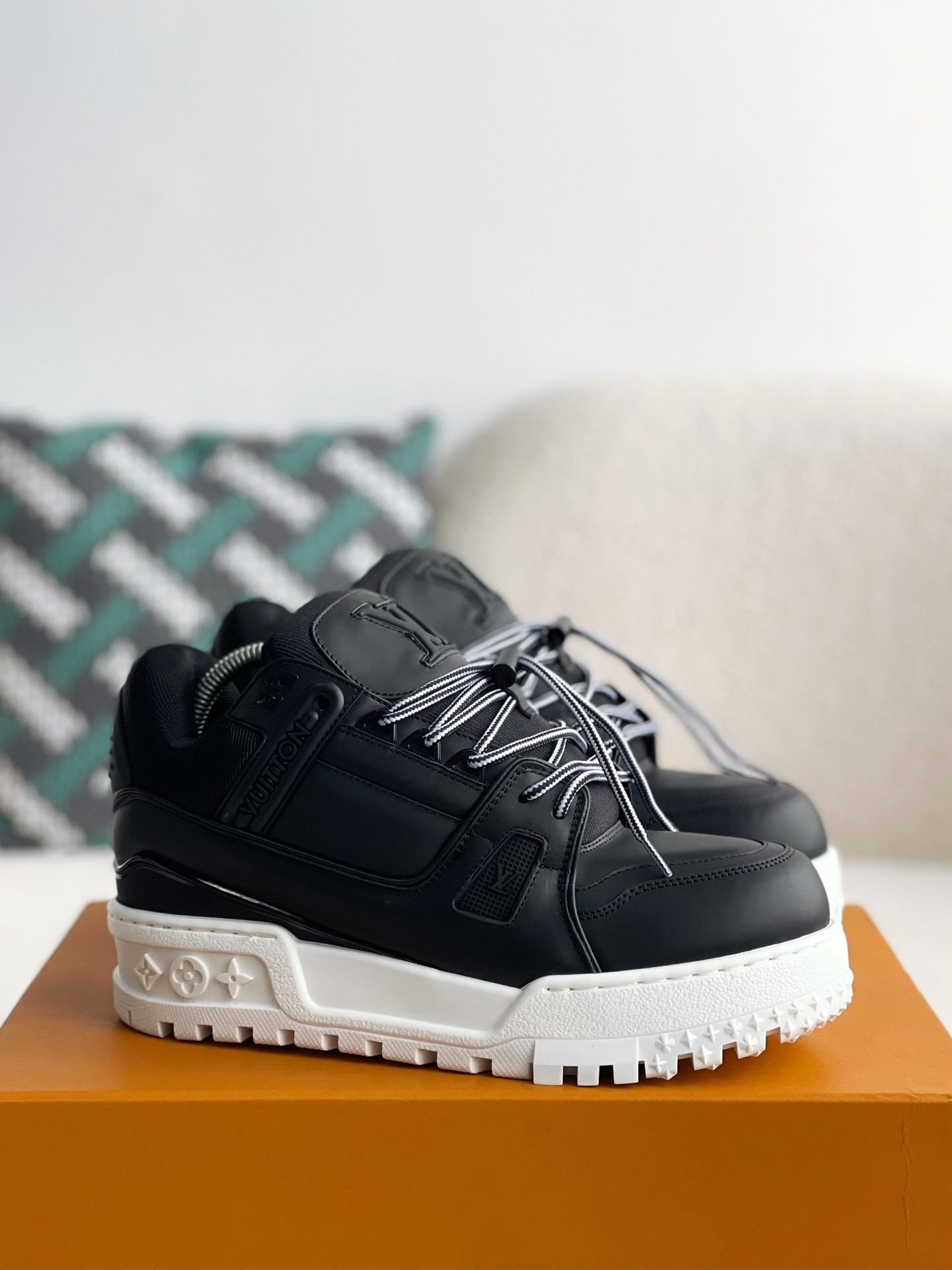 LOUIS VUITTON TRAINER Maxi SNEAKERS