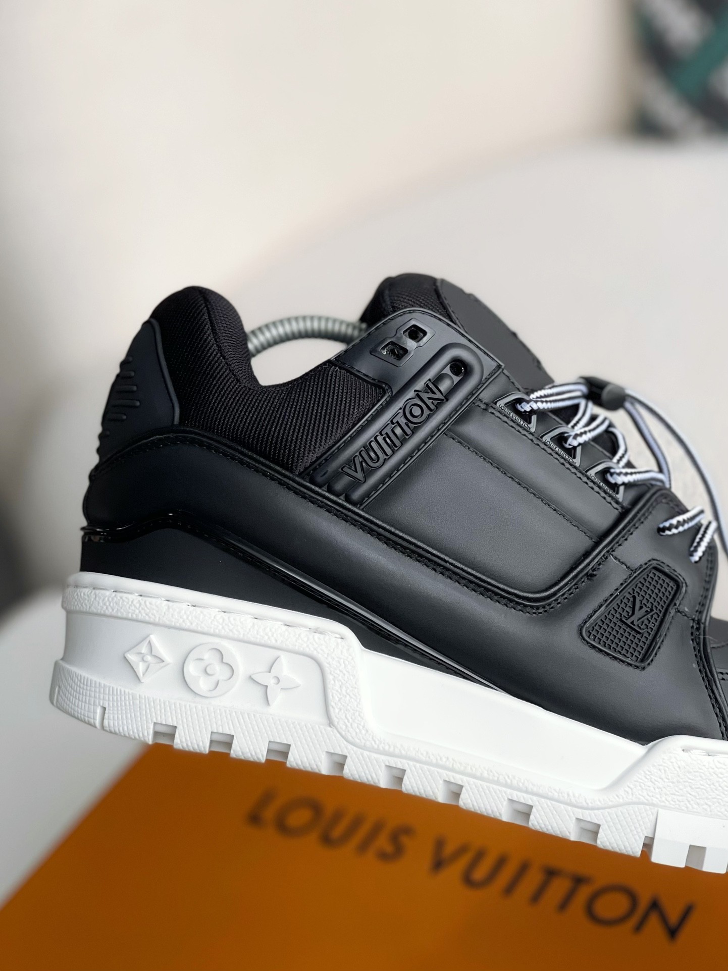 LOUIS VUITTON TRAINER Maxi SNEAKERS