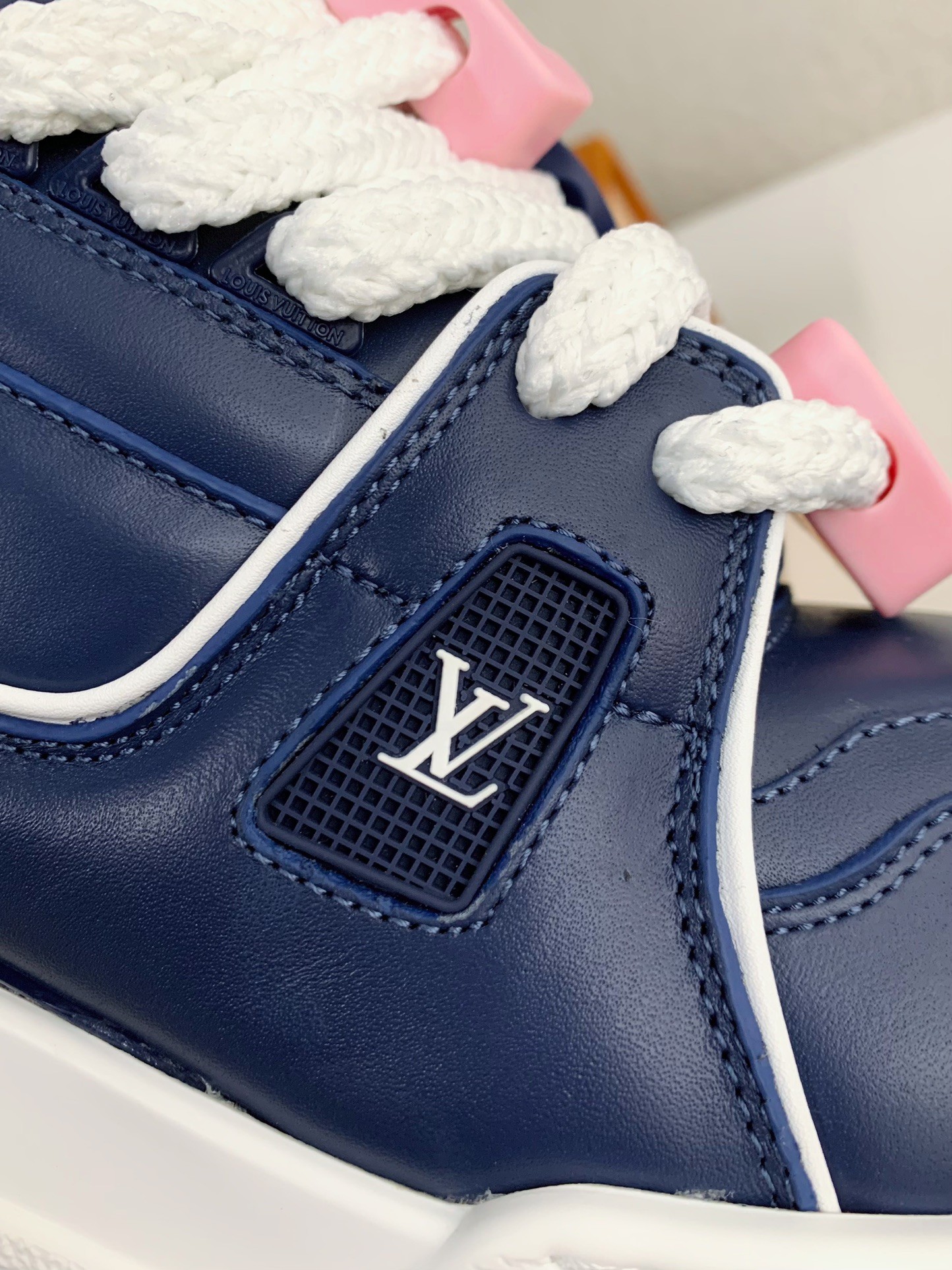 LOUIS VUITTON TRAINER 2023Show style Sneakers