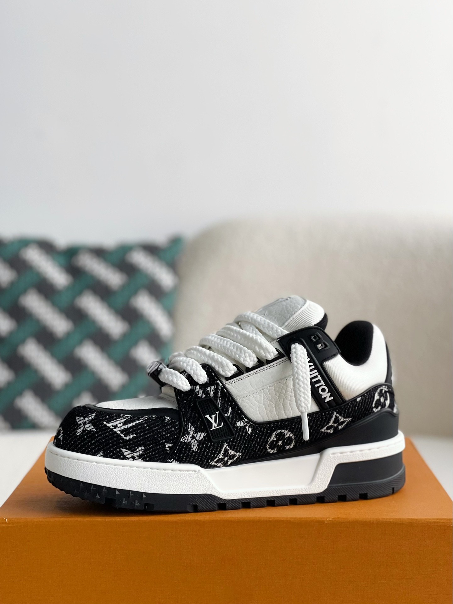 LOUIS VUITTON TRAINER 2023Show style Sneakers