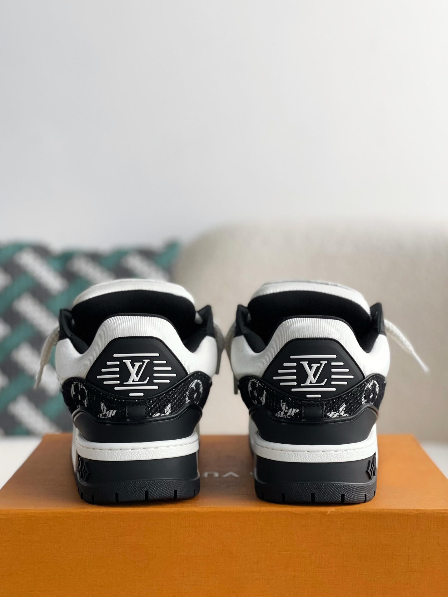 LOUIS VUITTON TRAINER 2023Show style Sneakers