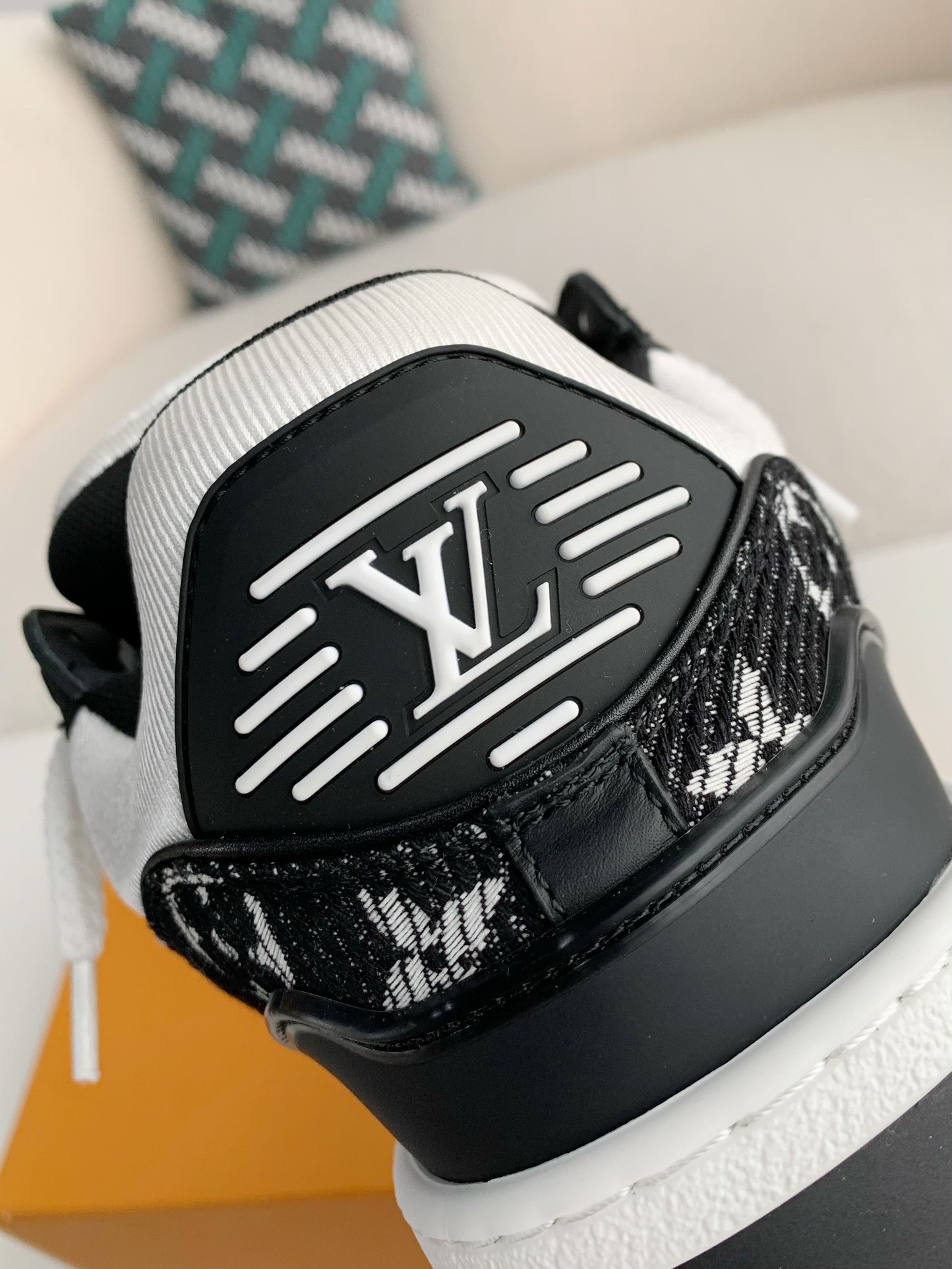 LOUIS VUITTON TRAINER 2023Show style Sneakers