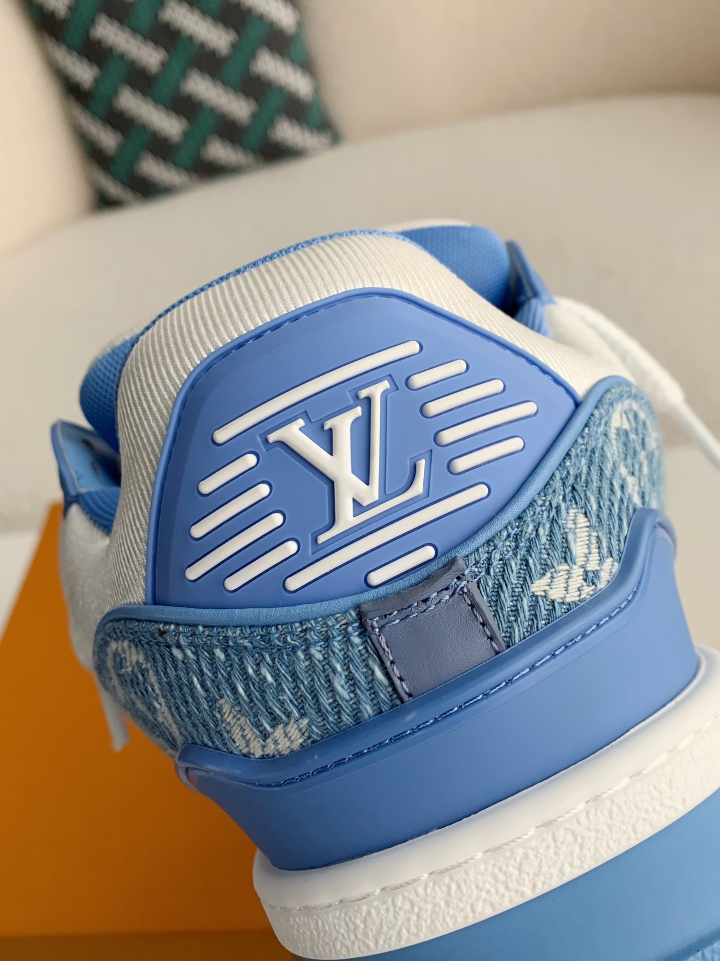 LOUIS VUITTON TRAINER 2023Show style Sneakers