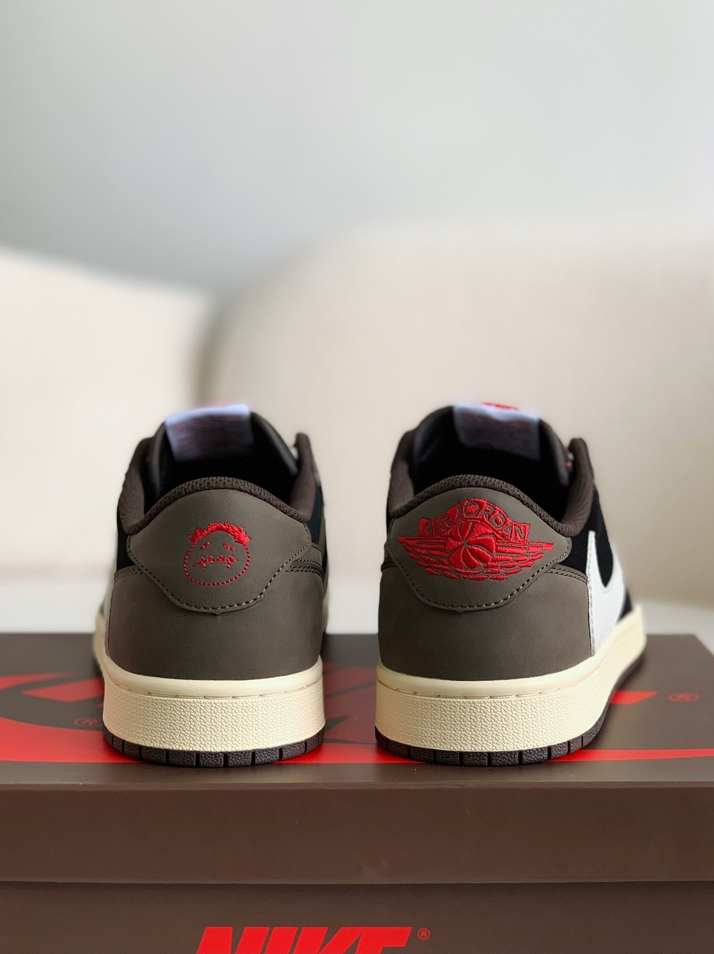 Nike AirJordanl x TravisScott AI Low