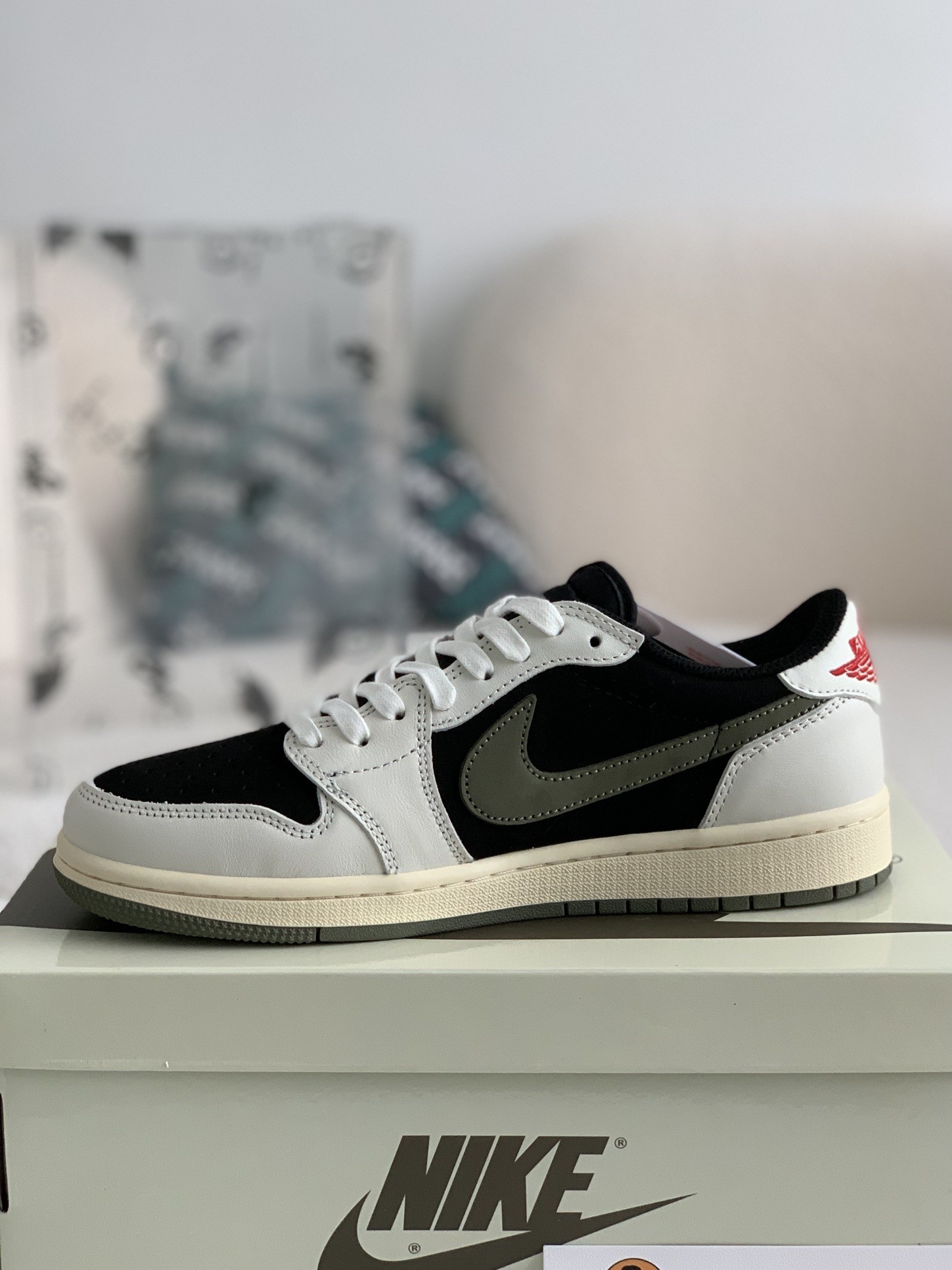 Nike AirJordanl x TravisScott AI Low