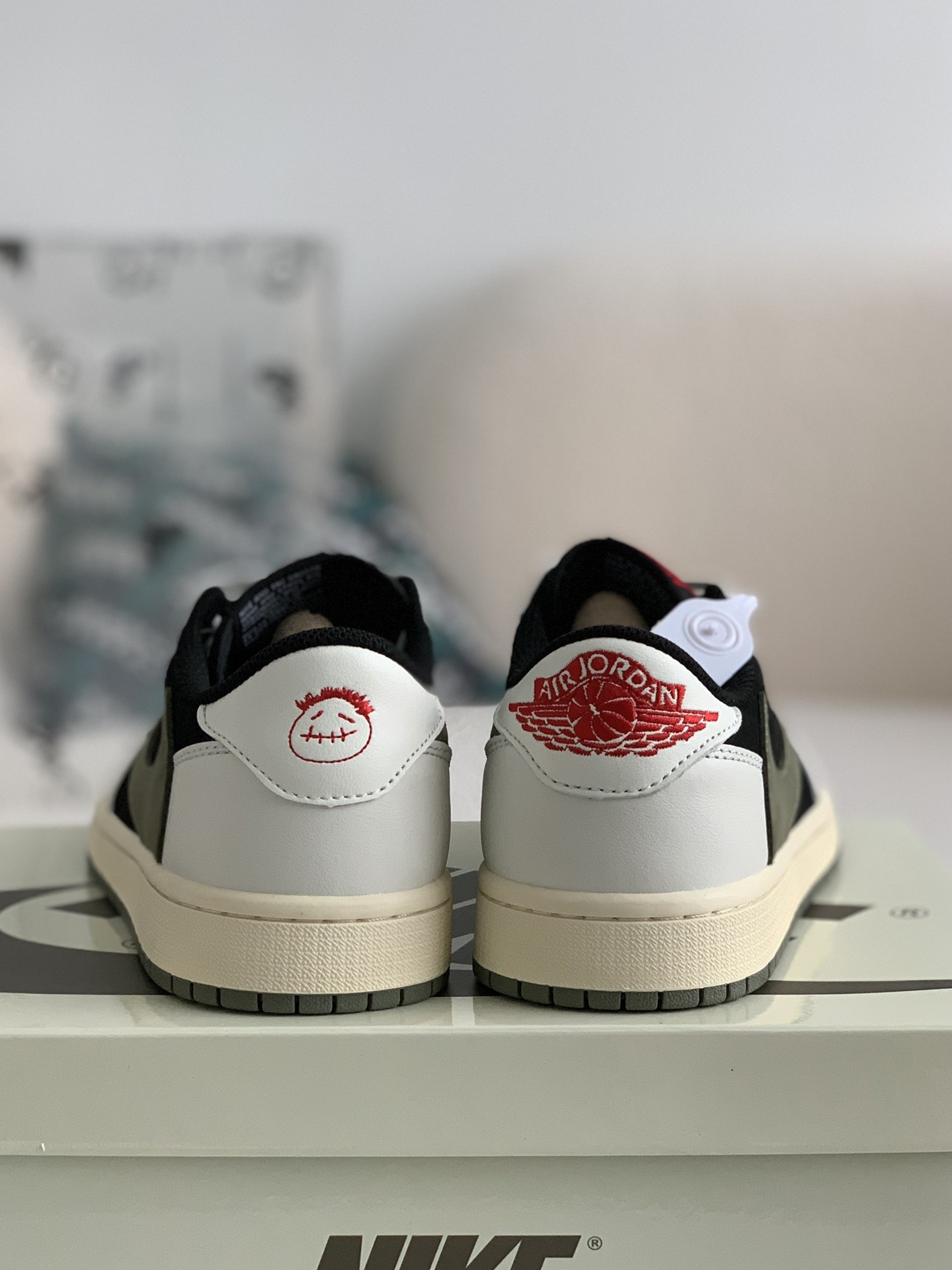 Nike AirJordanl x TravisScott AI Low