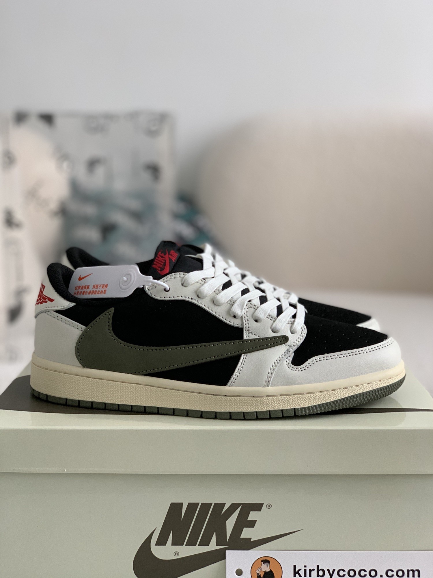 Nike AirJordanl x TravisScott AI Low