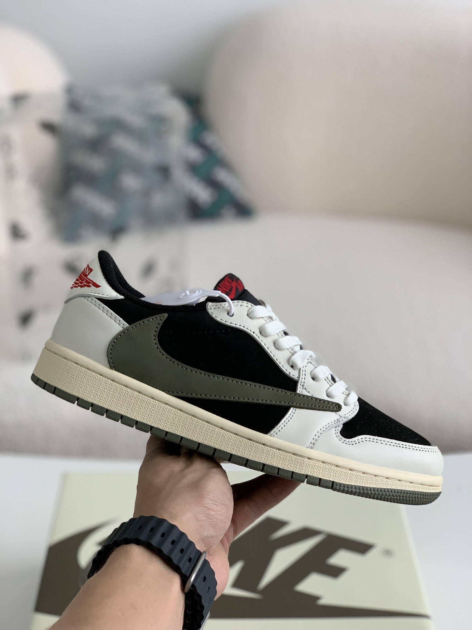 Nike AirJordanl x TravisScott AI Low