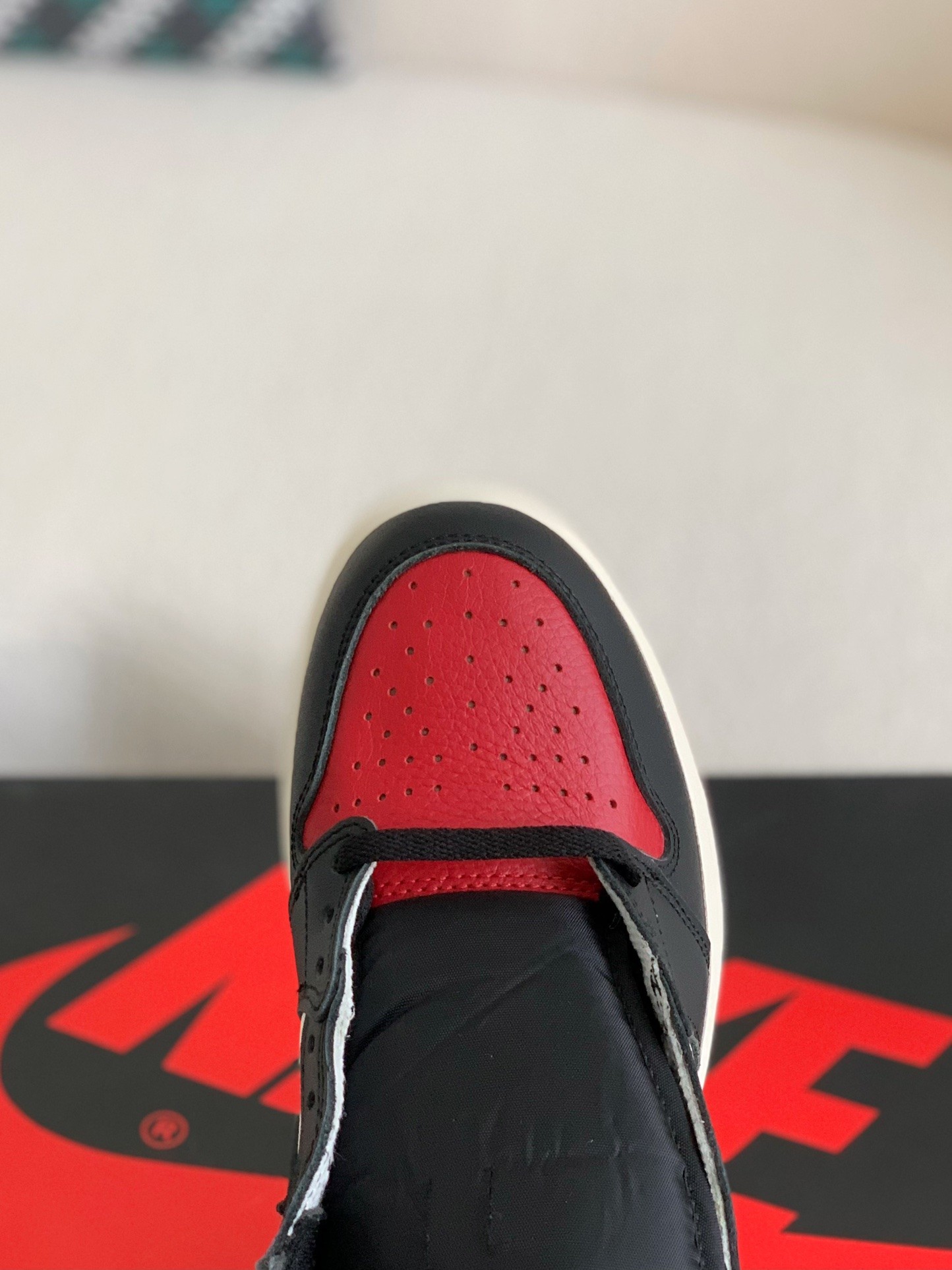 Air Jordan 1 Retro High OG Bred Toe