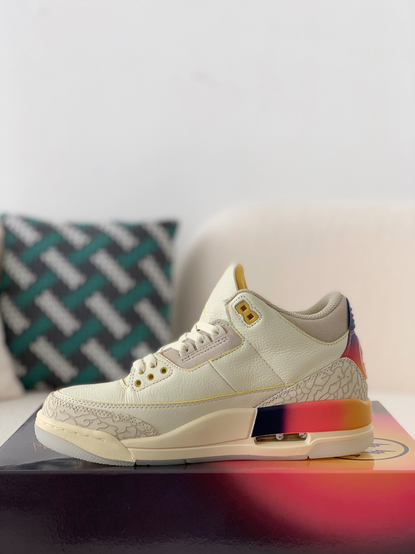 J Balvin x Jordan Air Jordan 3 Retro SP "Mede llin Sunset"