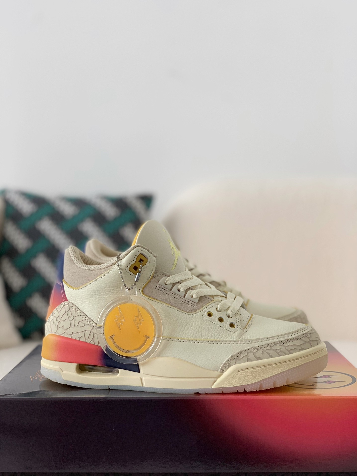 J Balvin x Jordan Air Jordan 3 Retro SP "Mede llin Sunset"