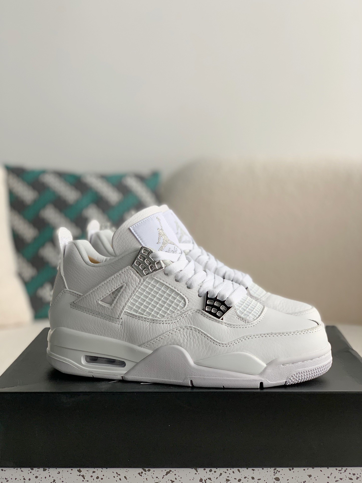 Jordan 4 AJ4 retro pure money