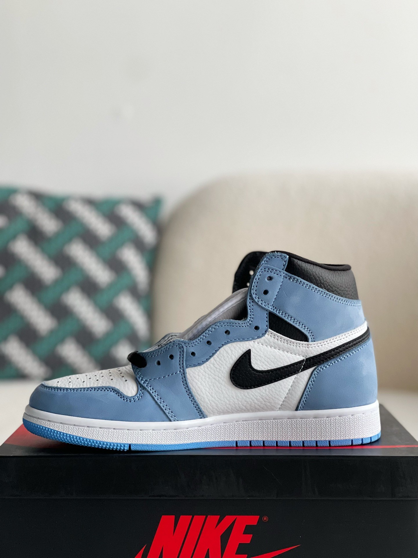 Jordan Air Jordanl Retro High OG "university blue