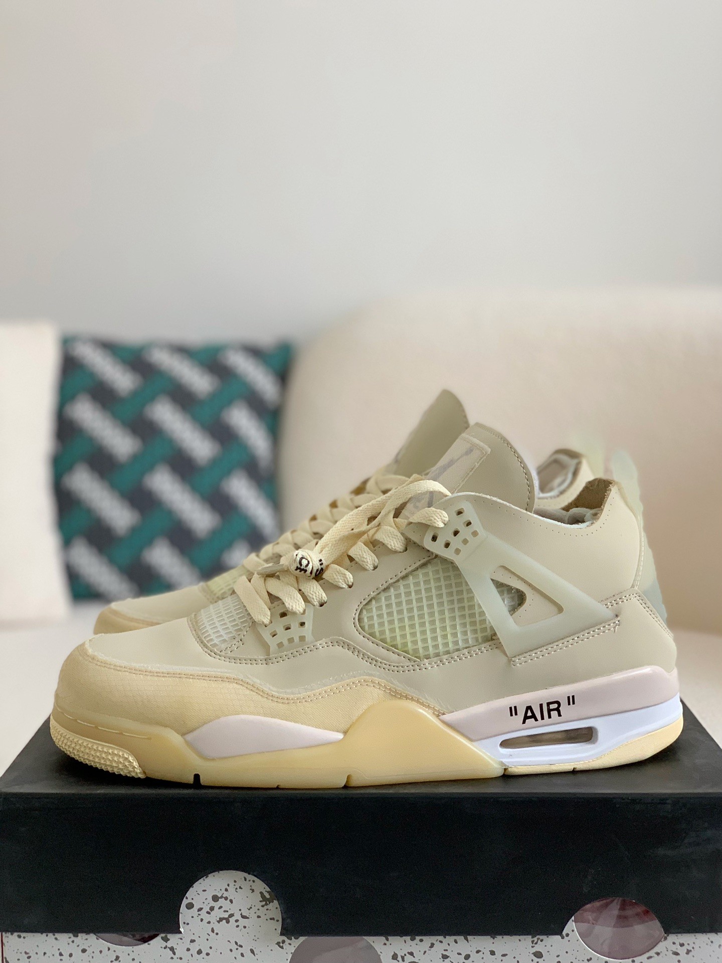 Jordan 4 AJ4 Sneakers Retro OW