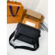 New Louis Vuitton VOYAGER small men's me ssenger bag M25121 Size: 33*22.5*11cm