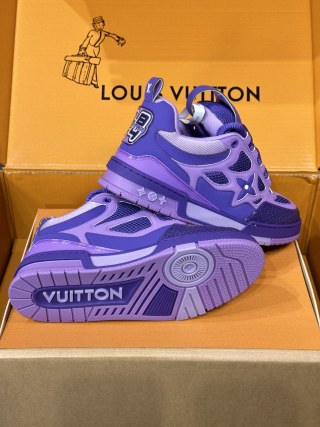 LOUIS VUITTON SNEAKERS