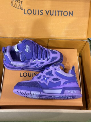 LOUIS VUITTON SNEAKERS