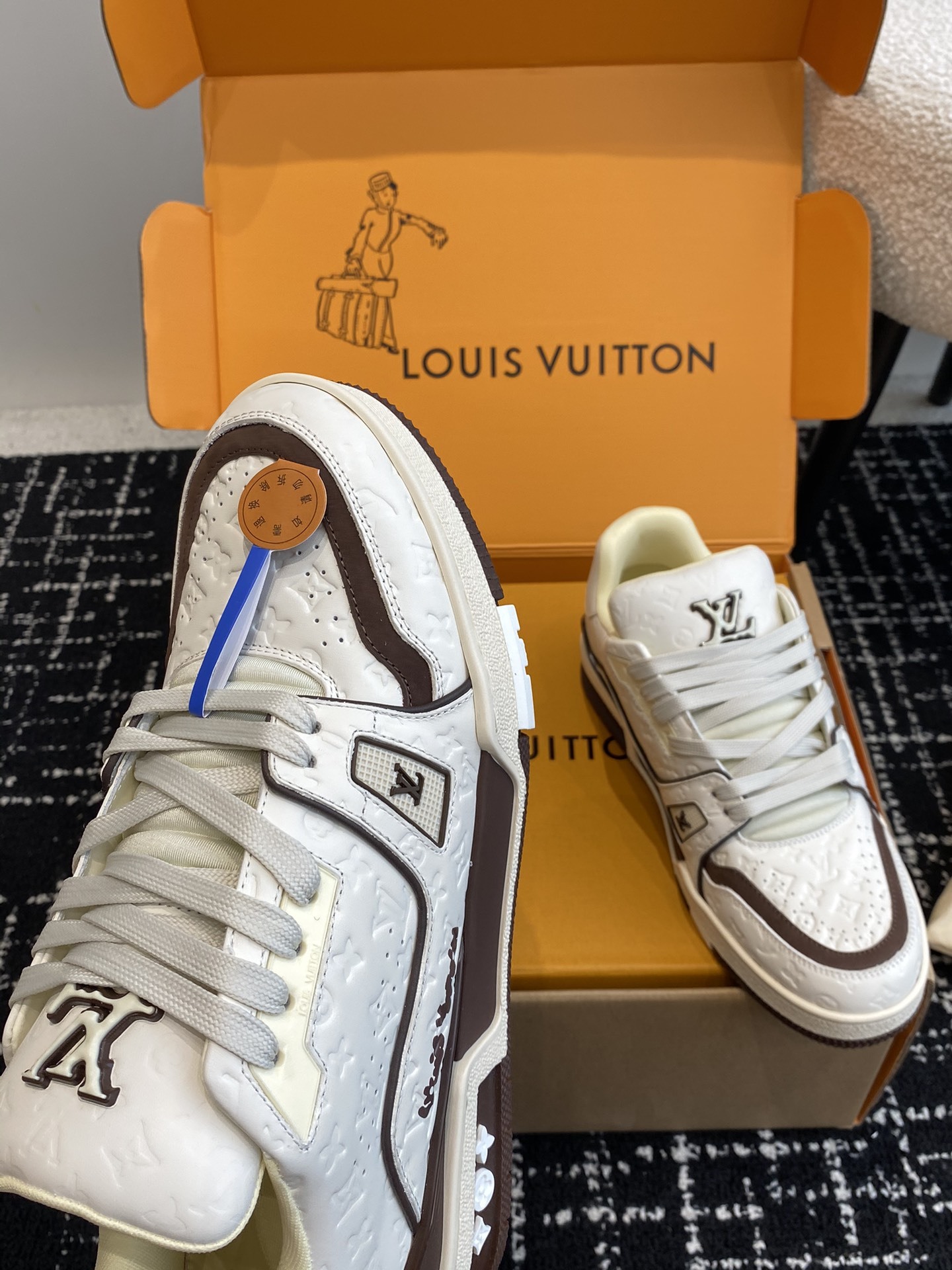 Plus Size 35-47 Biggest Size US13.5  LV Trainer Sneaker 