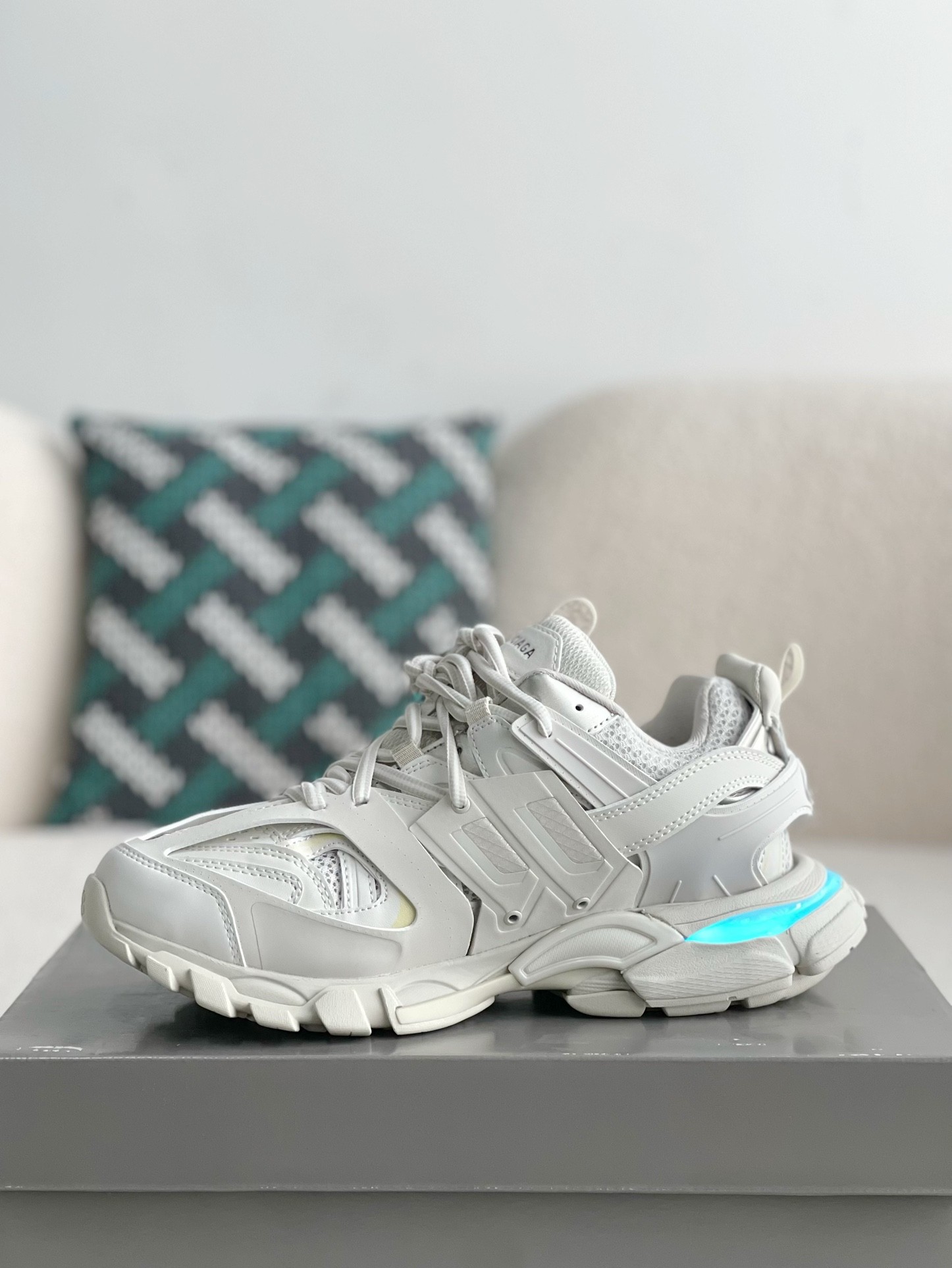 Balenciaga Track 1.0 track led Trainers