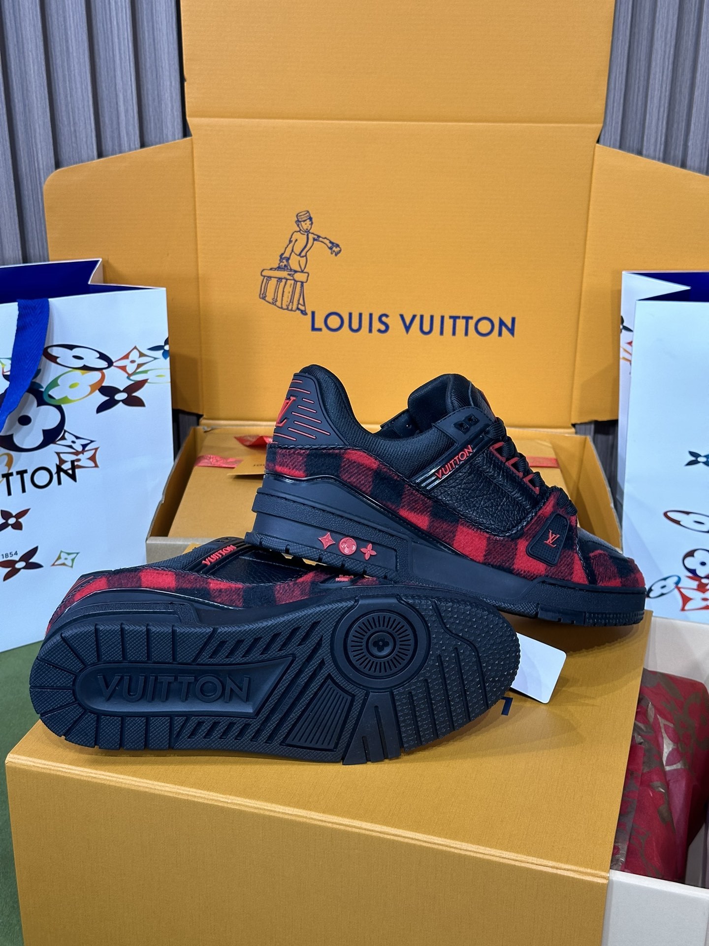 1AD7MY LV Trainer Sneaker  Louis Vuitton 